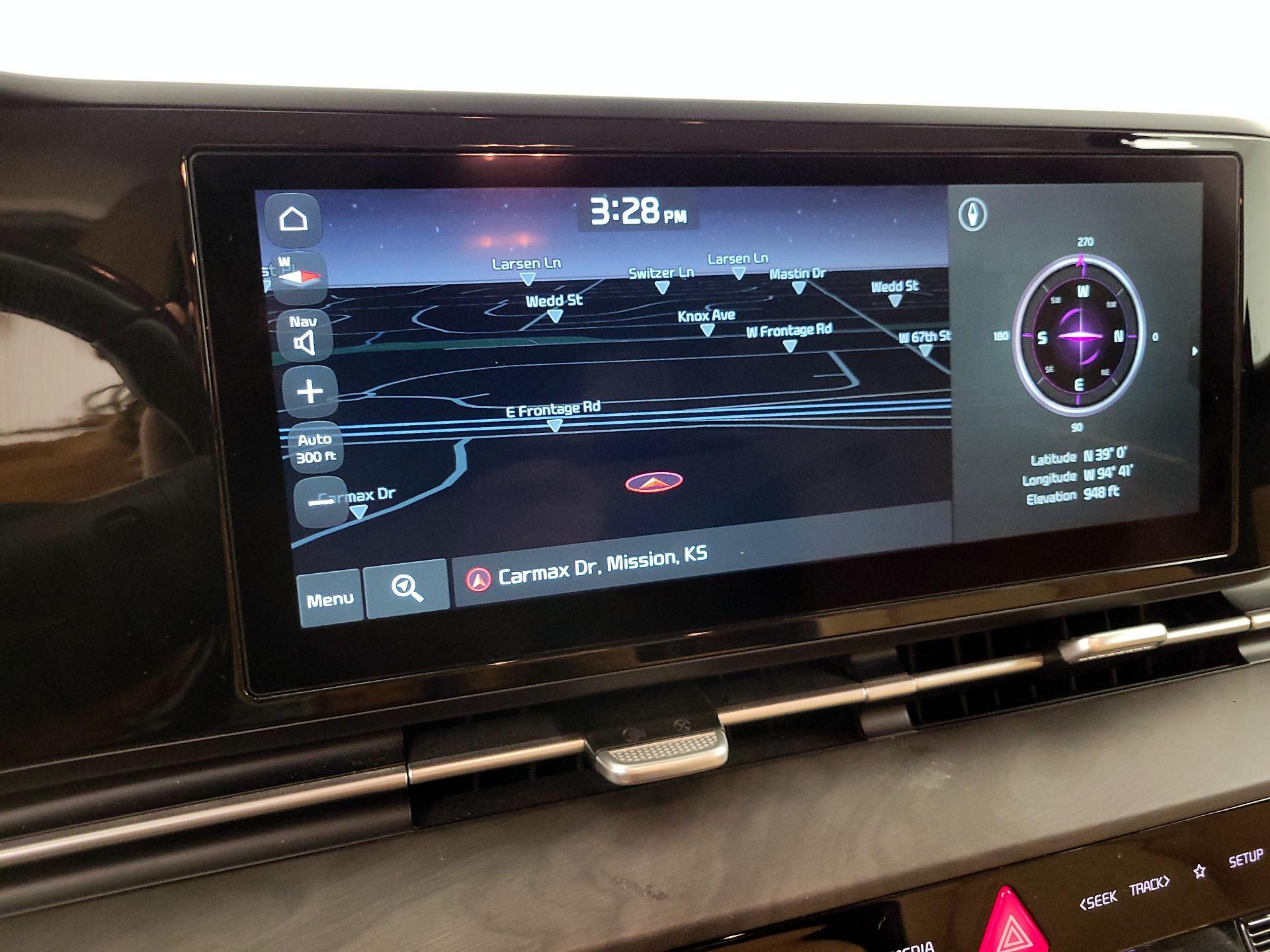 Thumbnail: 2022 Kia Carnival - 14