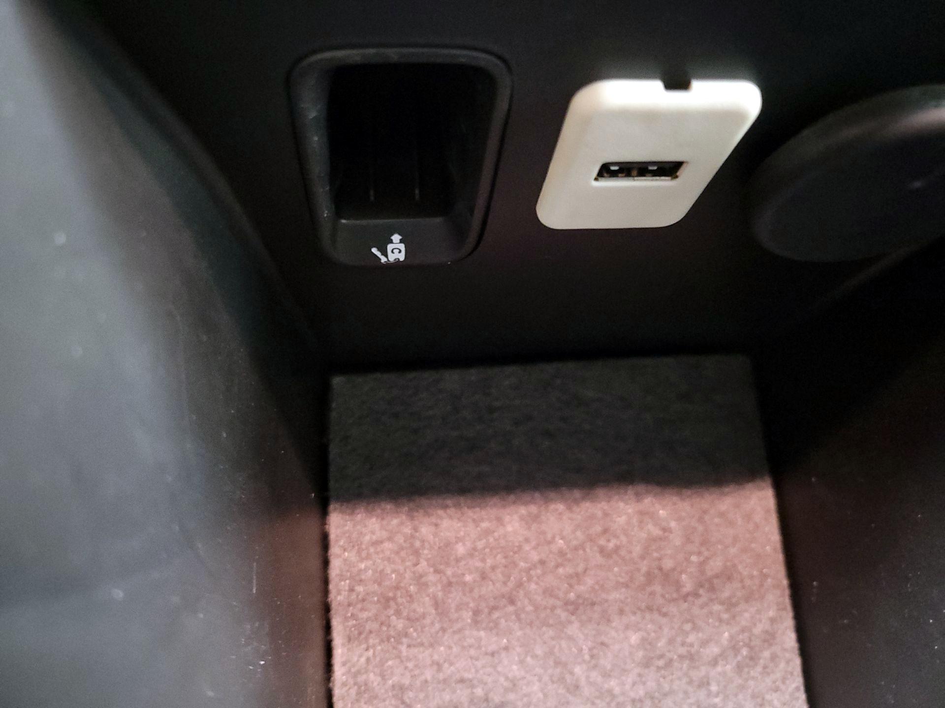 Thumbnail: 2017 Chevrolet  - 18