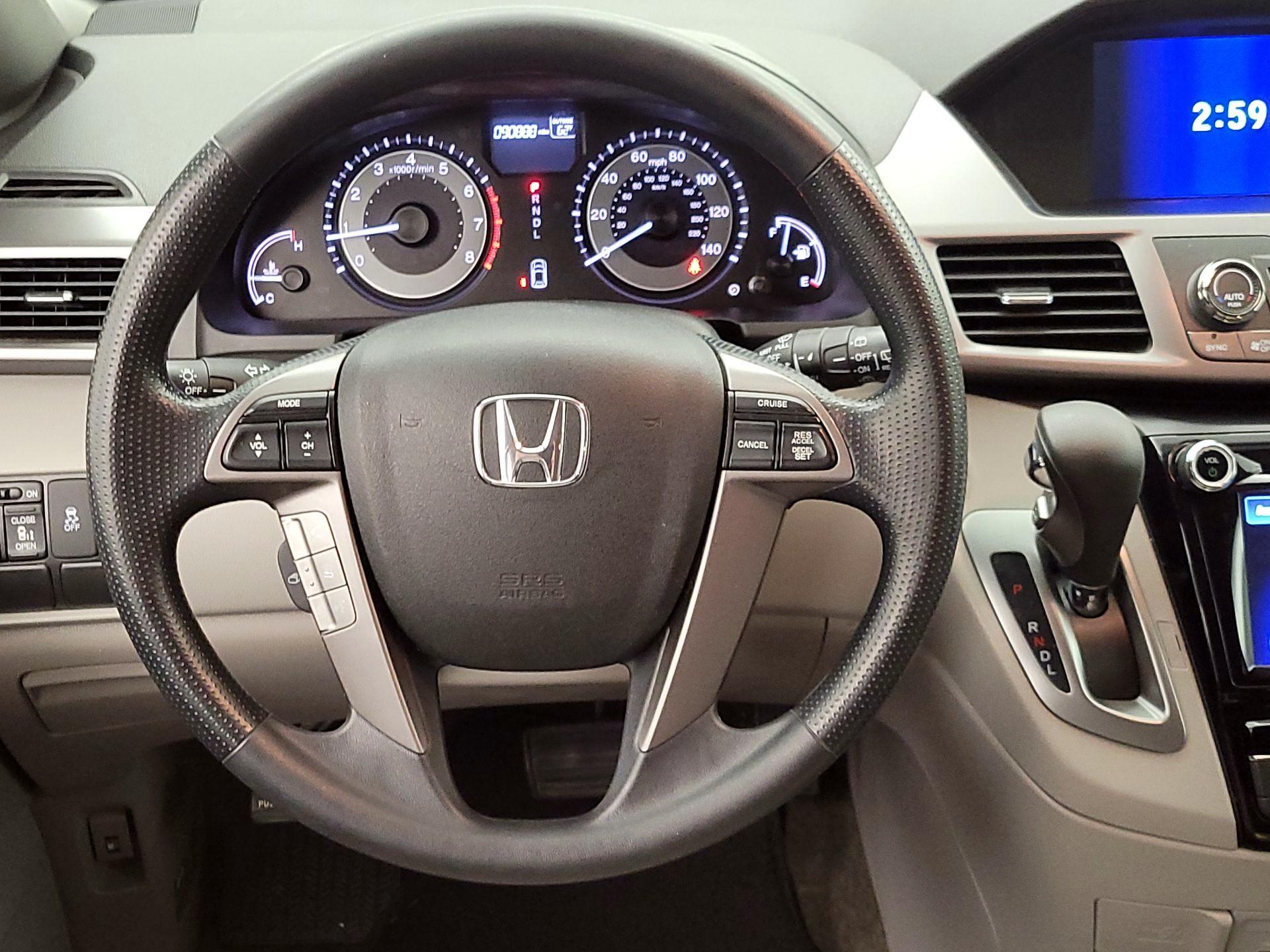 Thumbnail: 2016 Honda Odyssey - 10