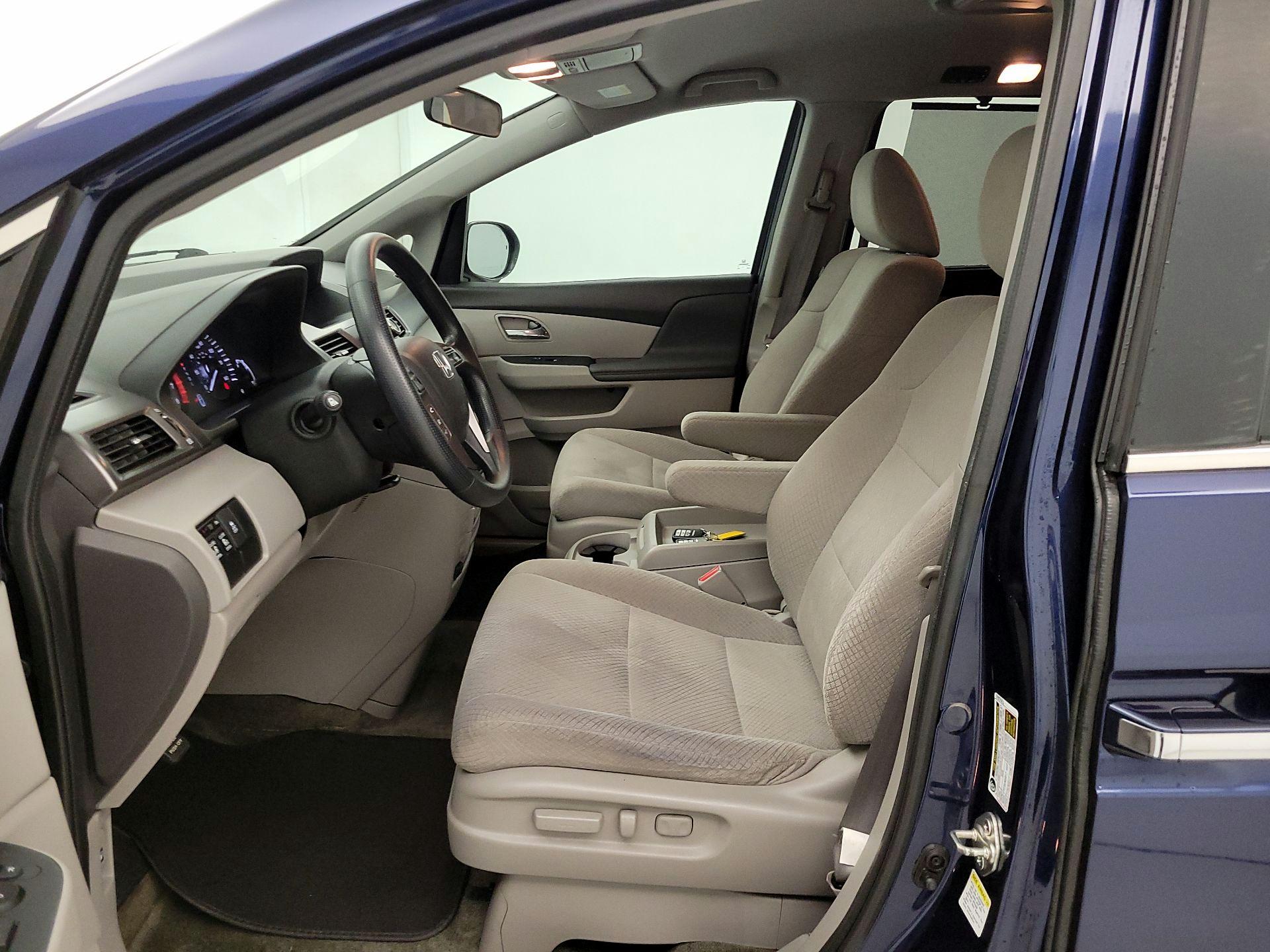 Thumbnail: 2016 Honda Odyssey - 11