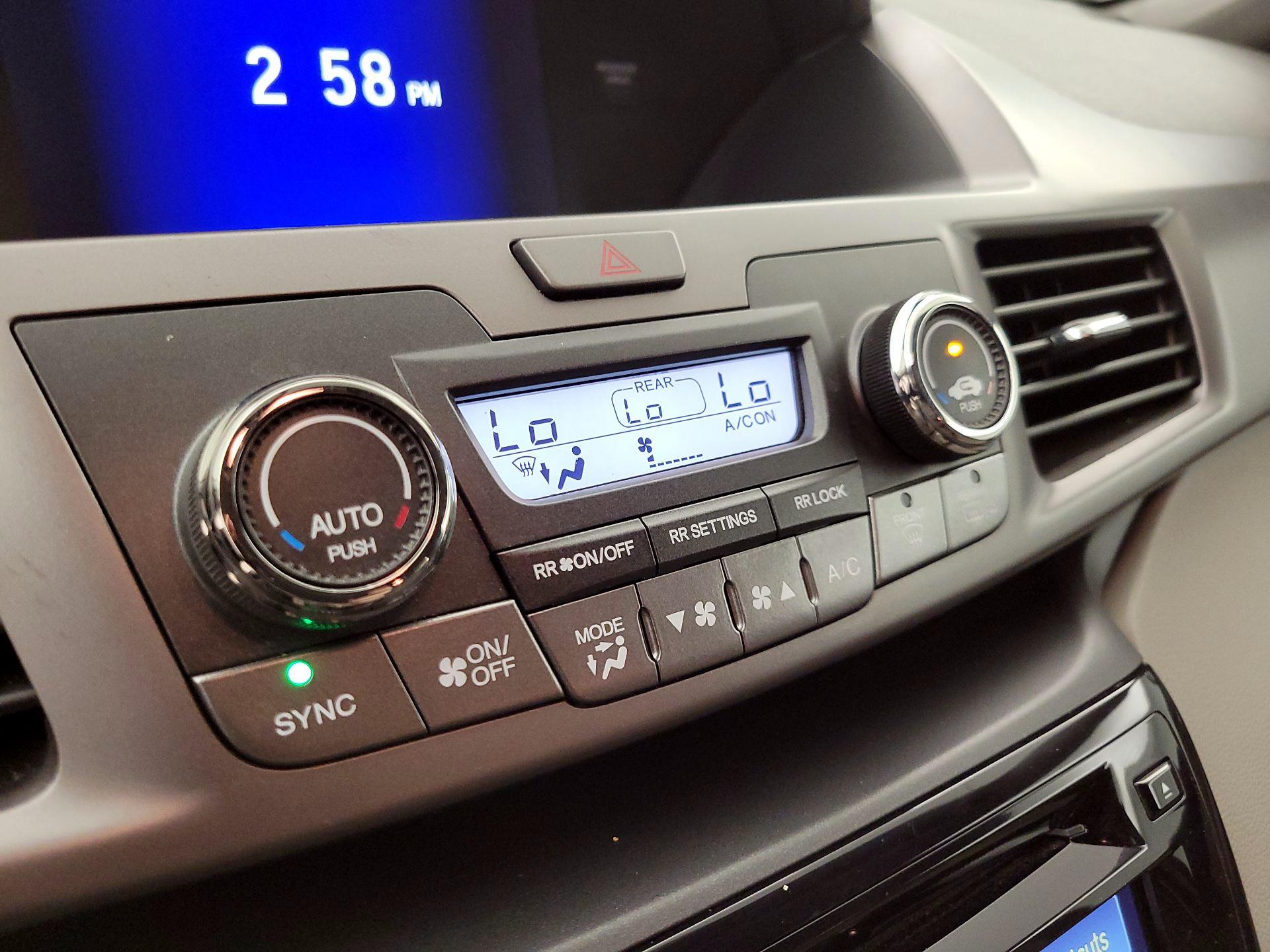 Thumbnail: 2016 Honda Odyssey - 16