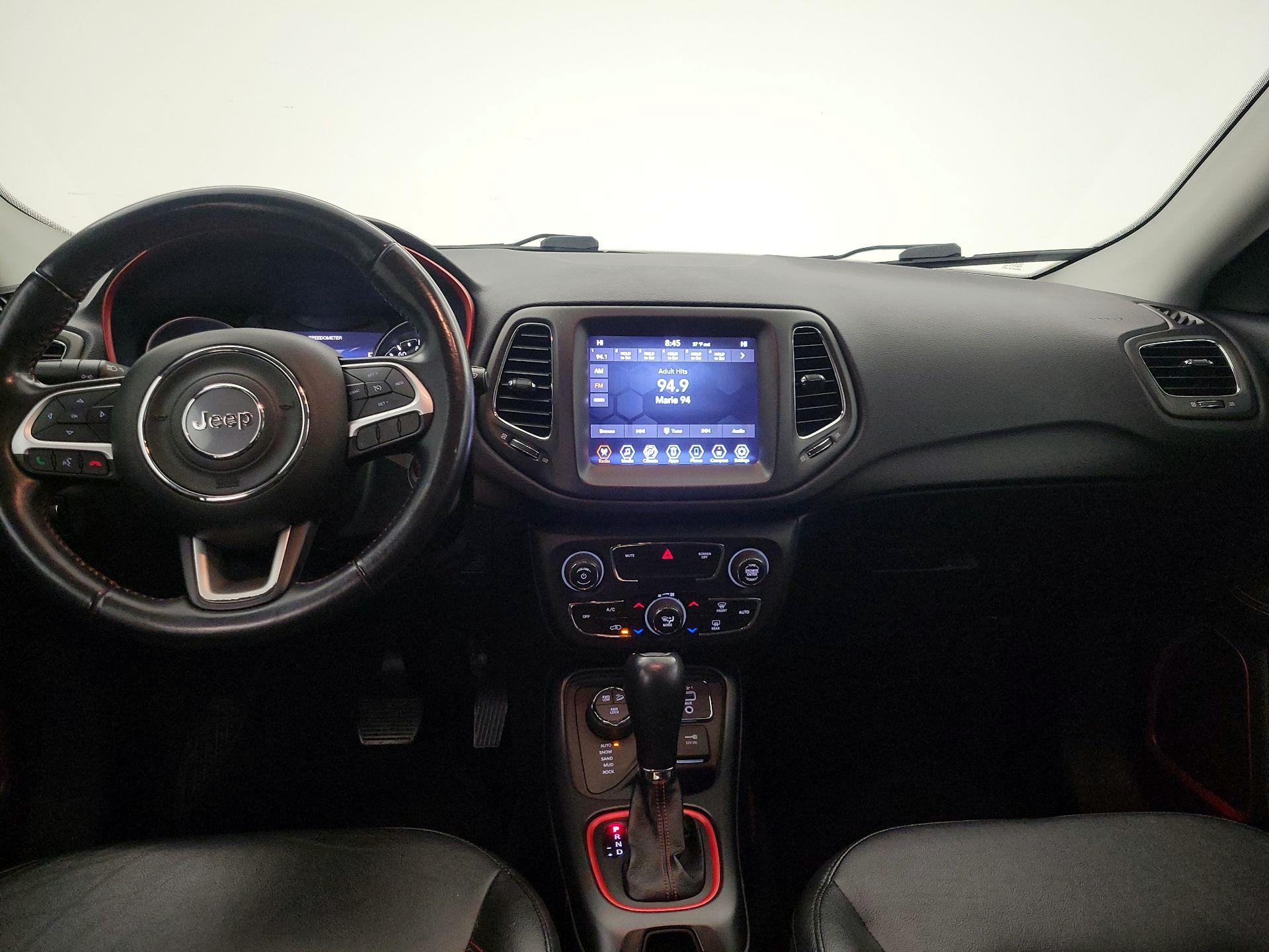 Thumbnail: 2020 Jeep Compass - 9