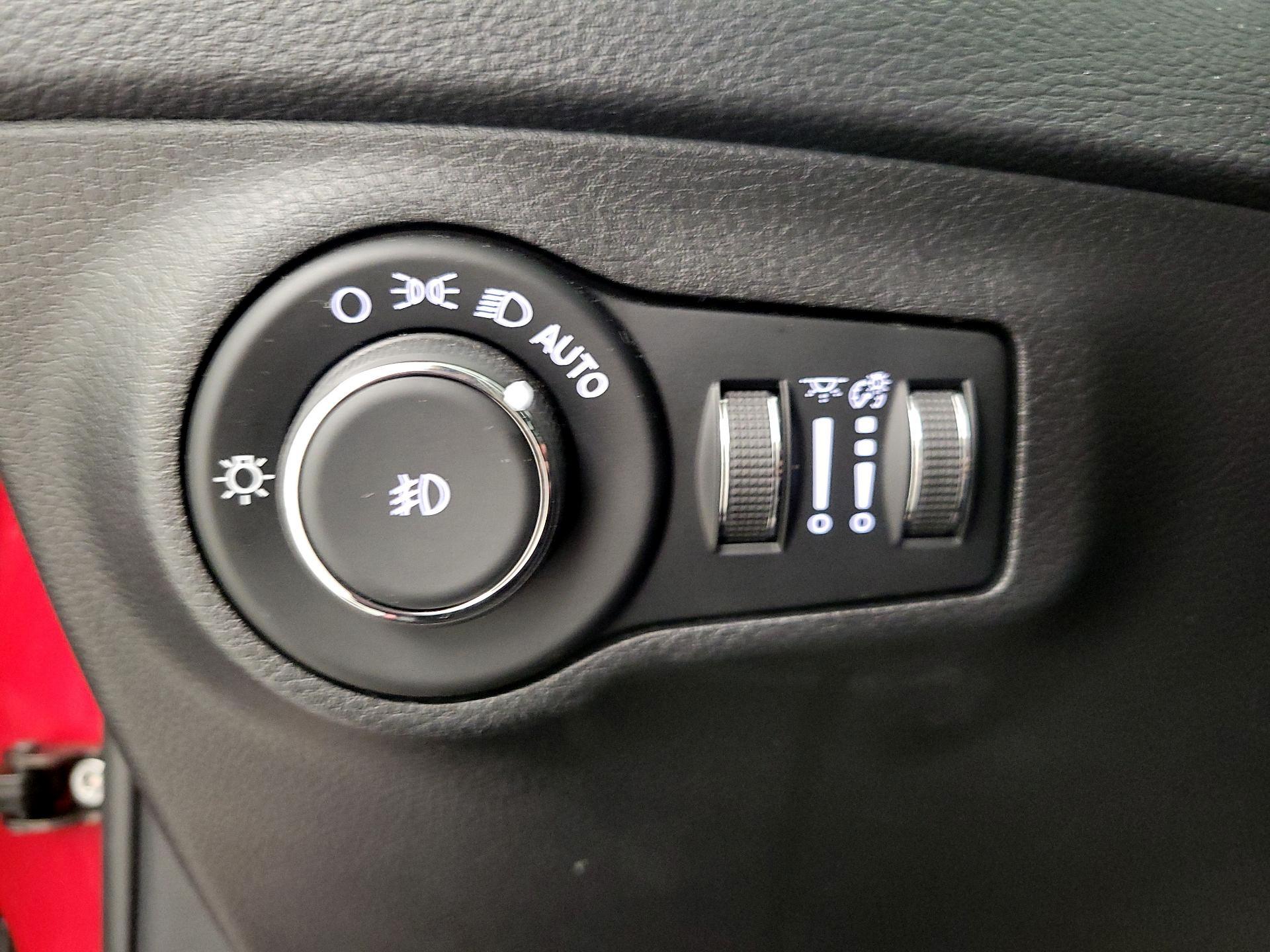 Thumbnail: 2020 Jeep Compass - 13