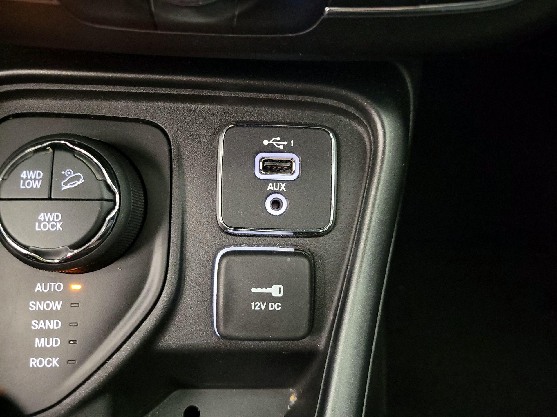 Thumbnail: 2020 Jeep Compass - 18