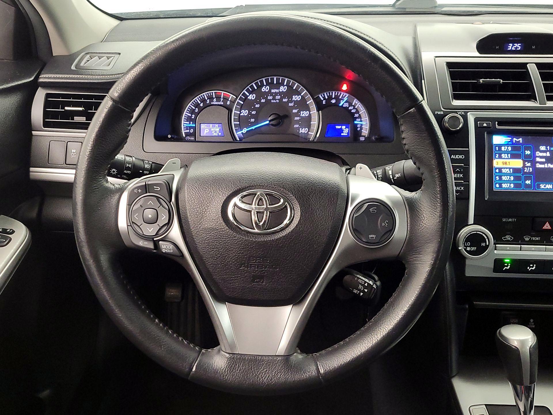 Thumbnail: 2014 Toyota Camry - 10