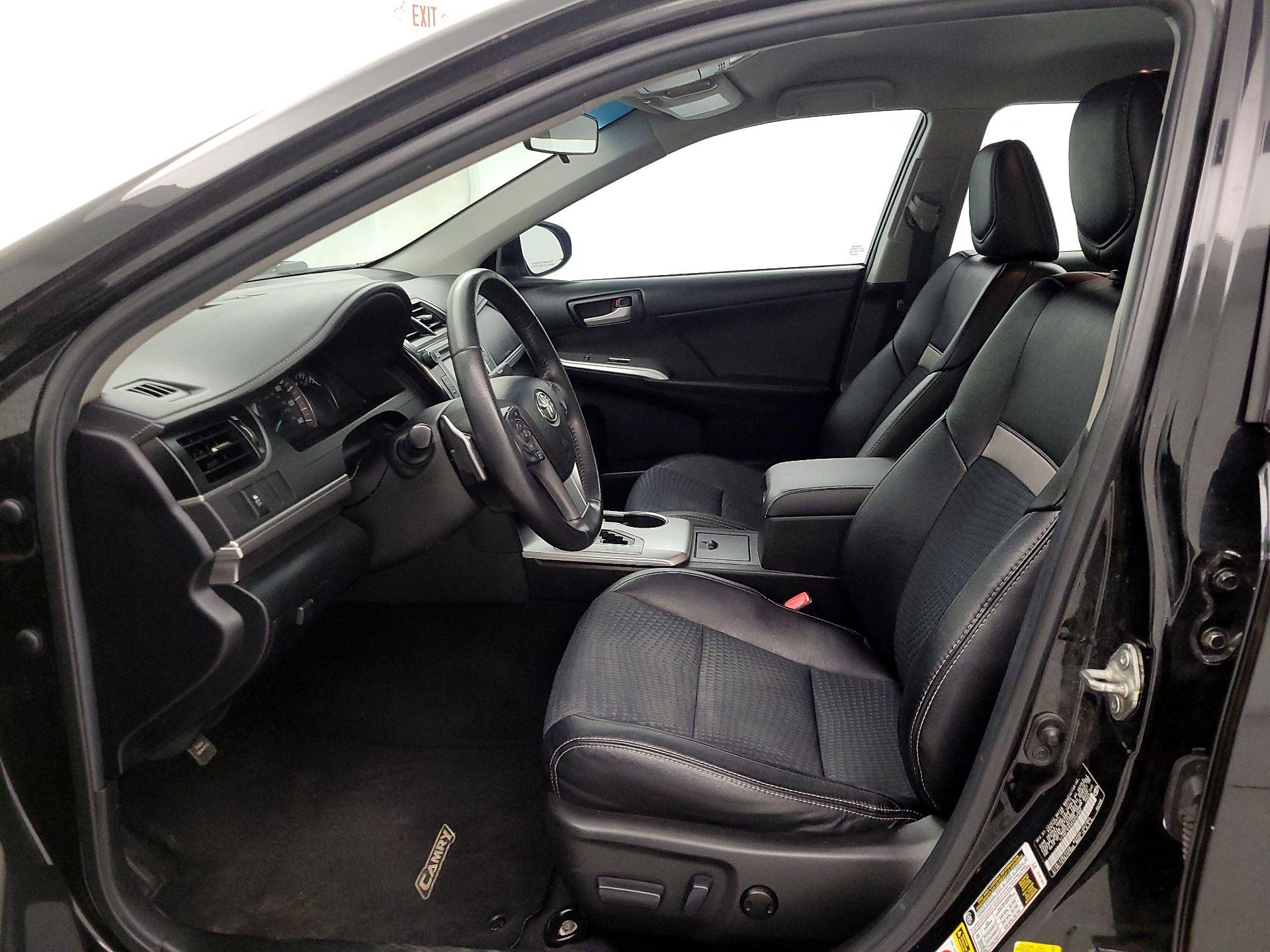 Thumbnail: 2014 Toyota Camry - 11