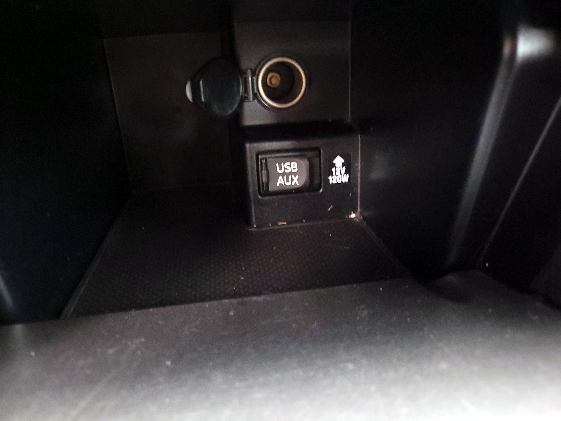 Thumbnail: 2014 Toyota Camry - 17