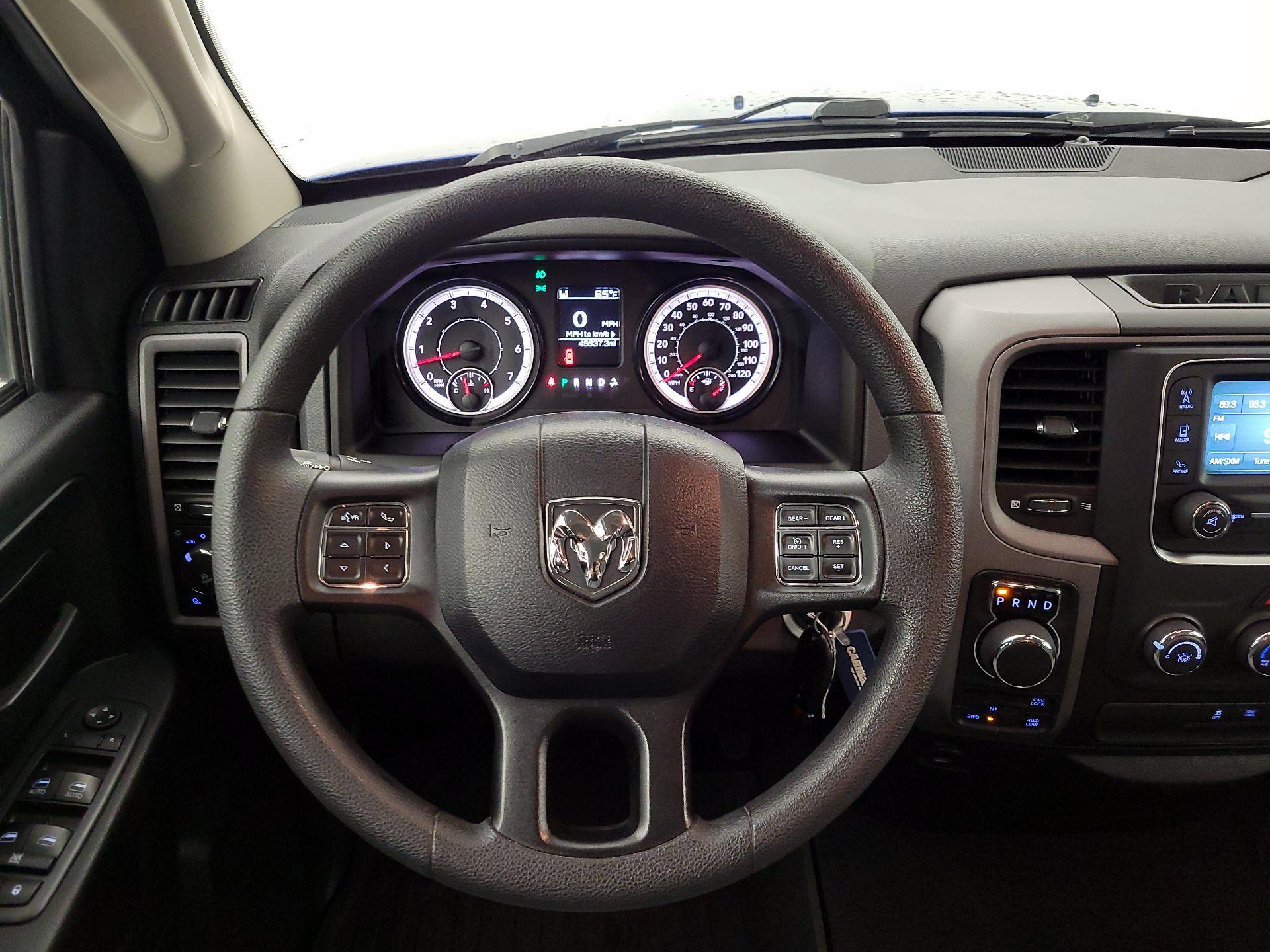 Thumbnail: 2019 RAM 1500 Classic - 10