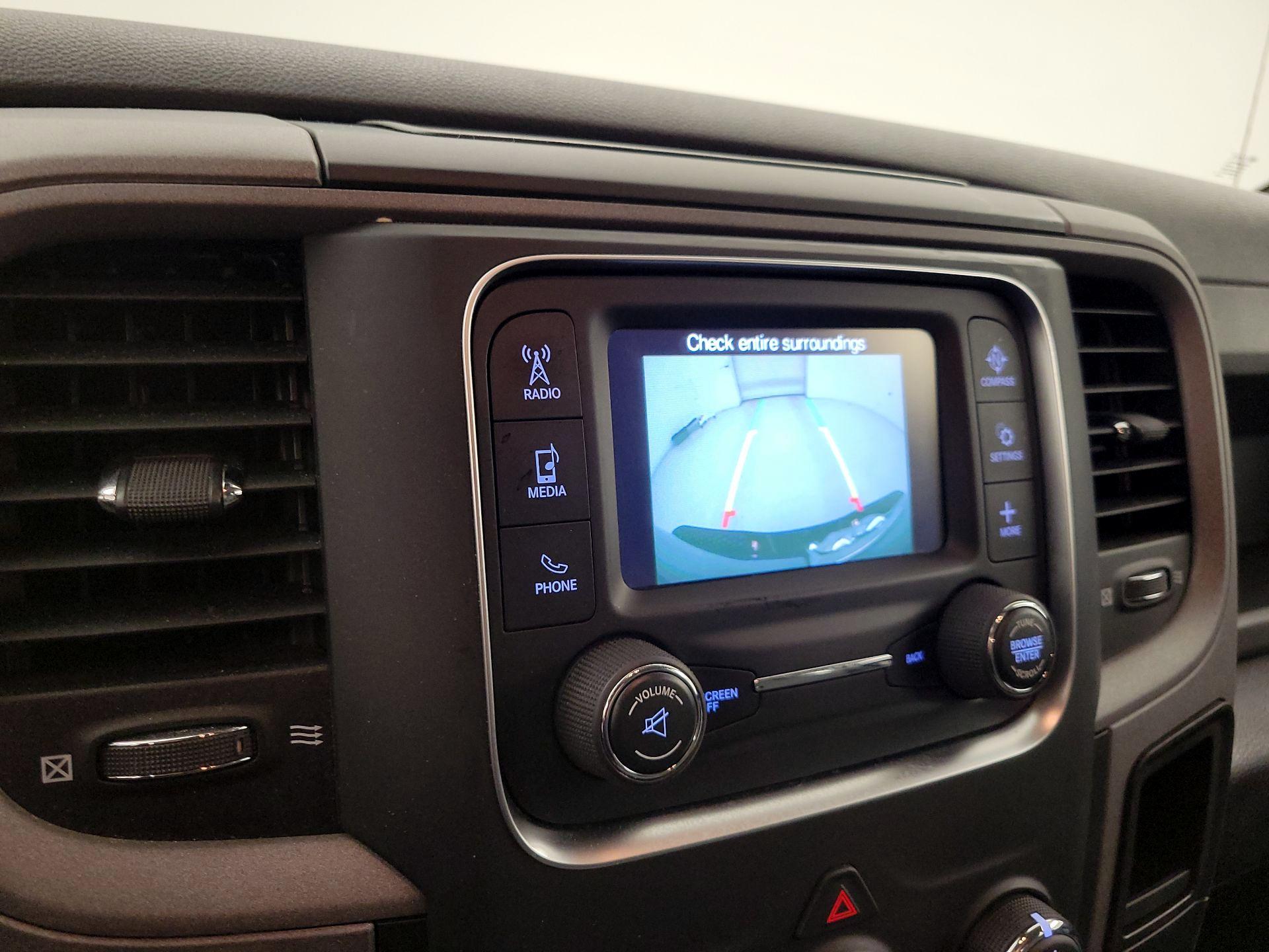 Thumbnail: 2019 RAM 1500 Classic - 14