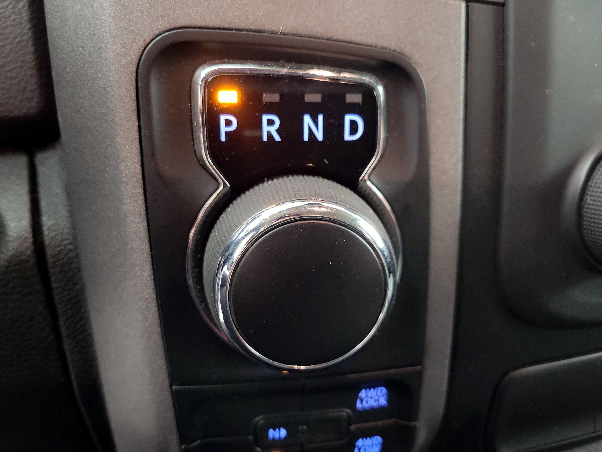 Thumbnail: 2019 RAM 1500 Classic - 17