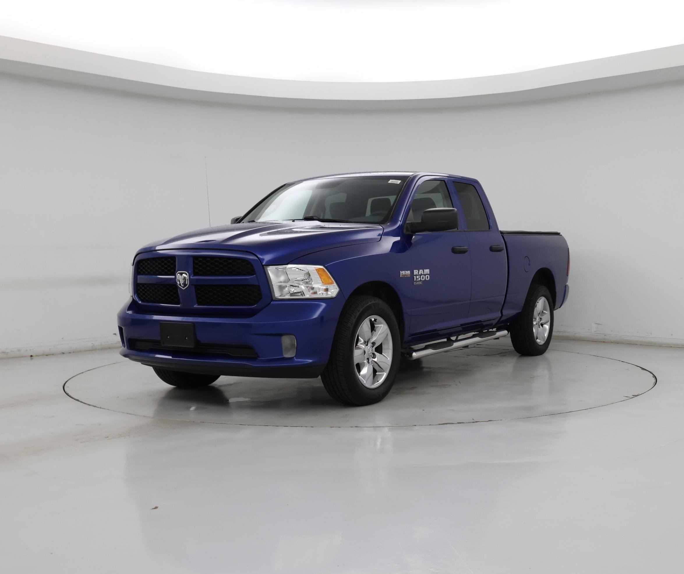 Thumbnail: 2019 RAM 1500 Classic - 4