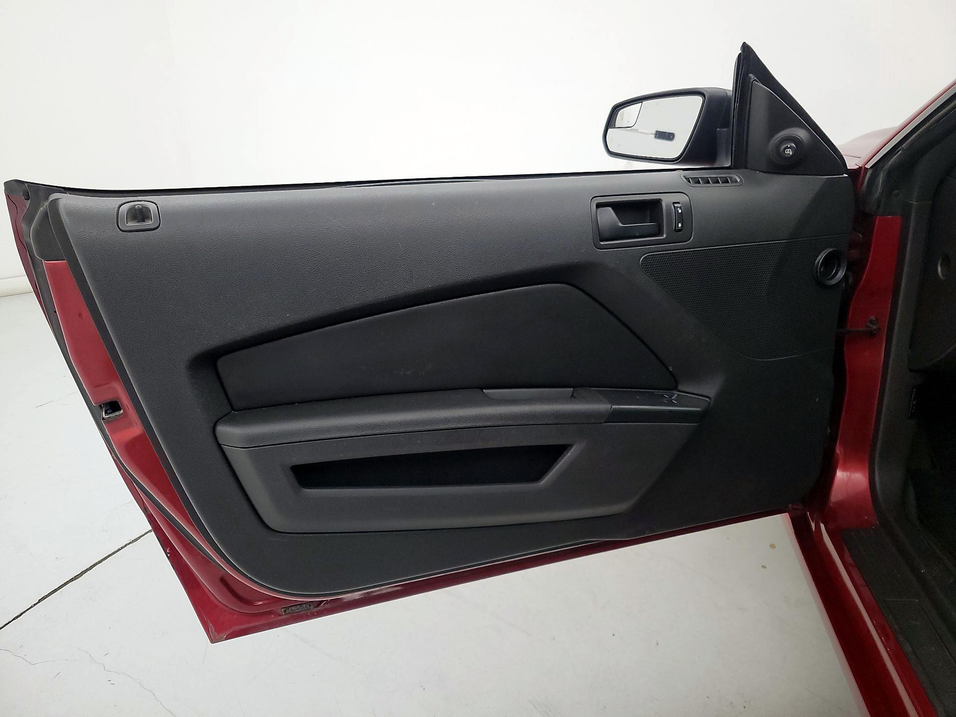 Thumbnail: 2014 Ford Mustang - 10