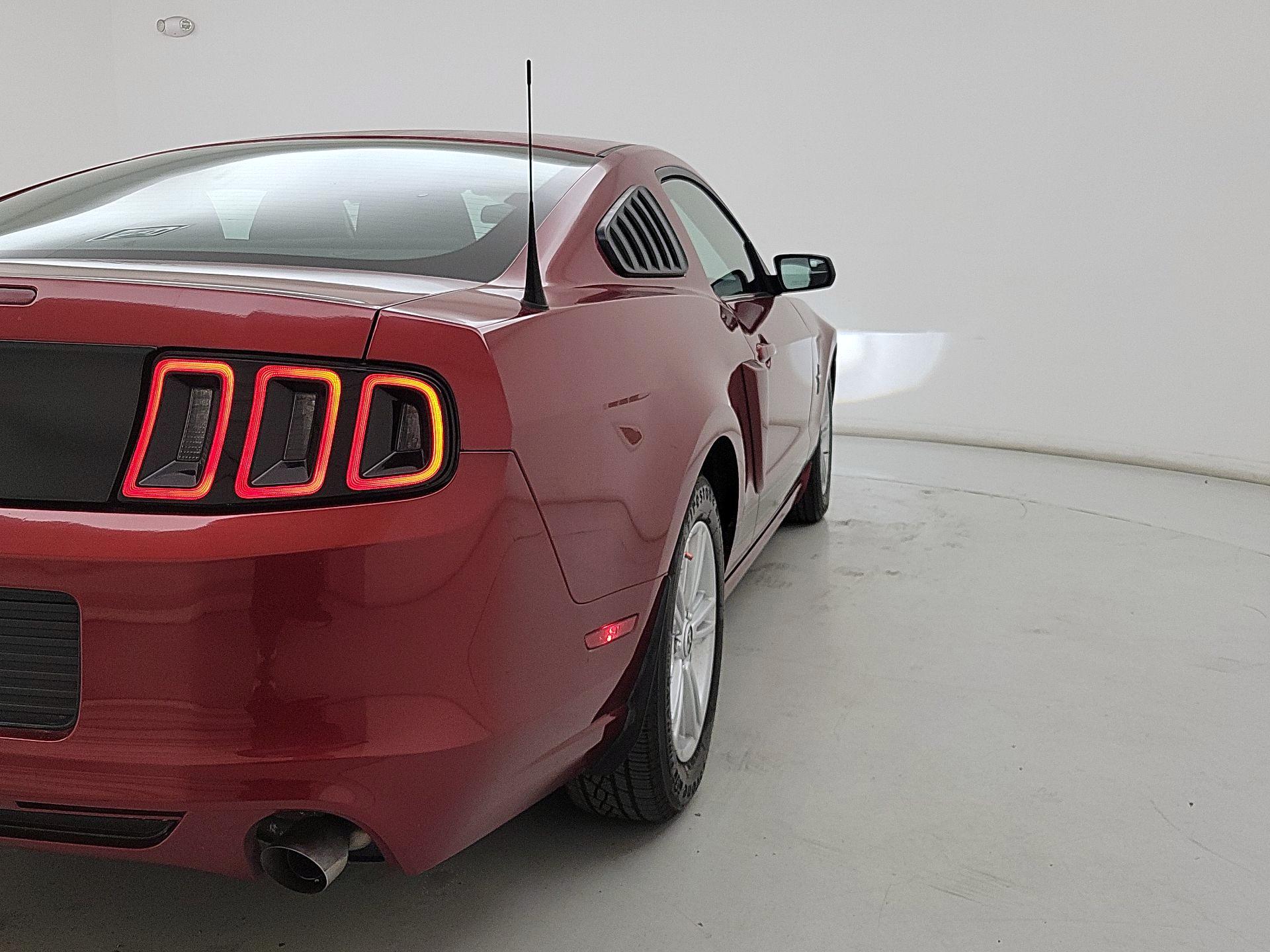 Thumbnail: 2014 Ford Mustang - 5