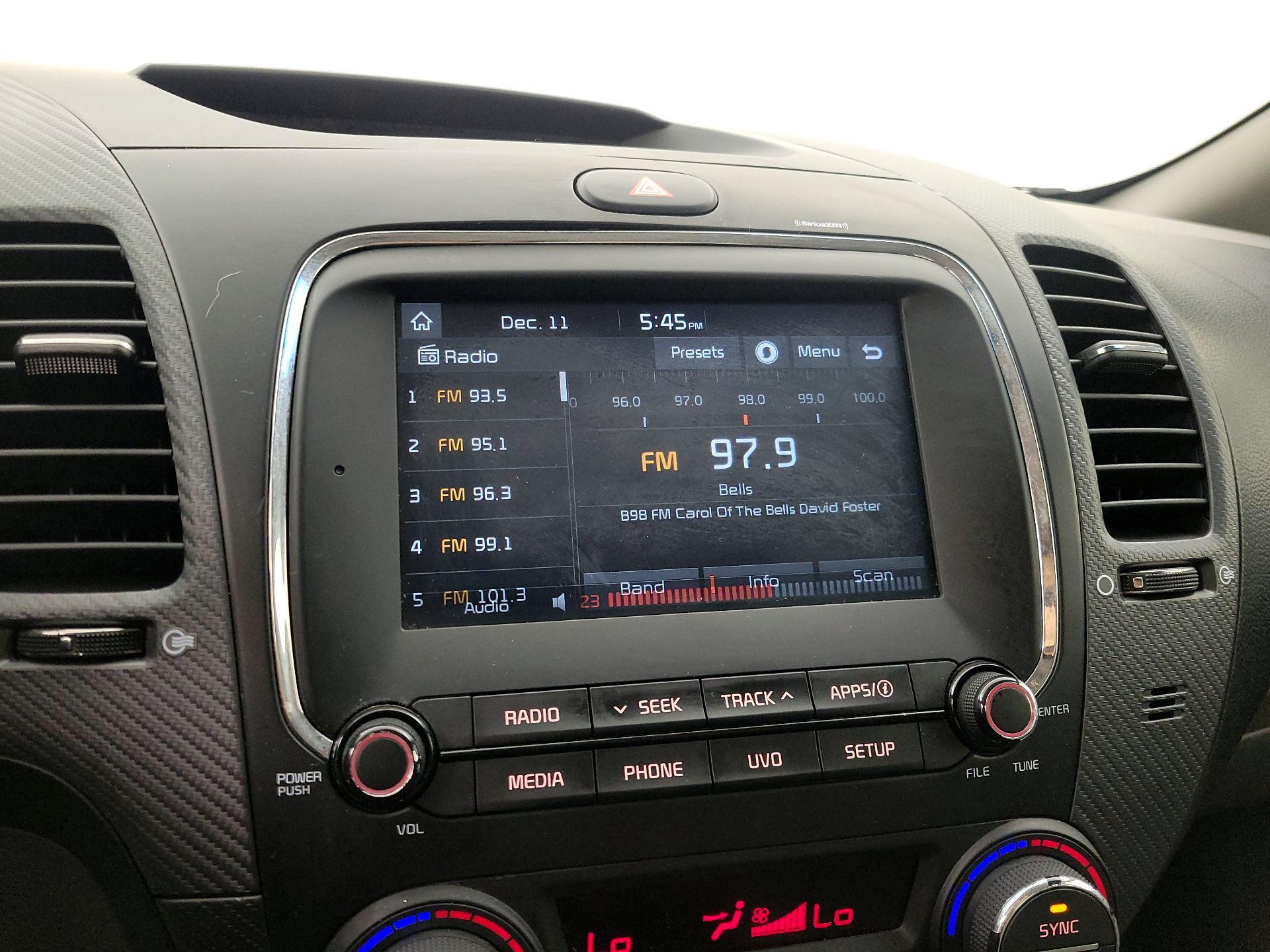 Thumbnail: 2017 Kia Forte - 13