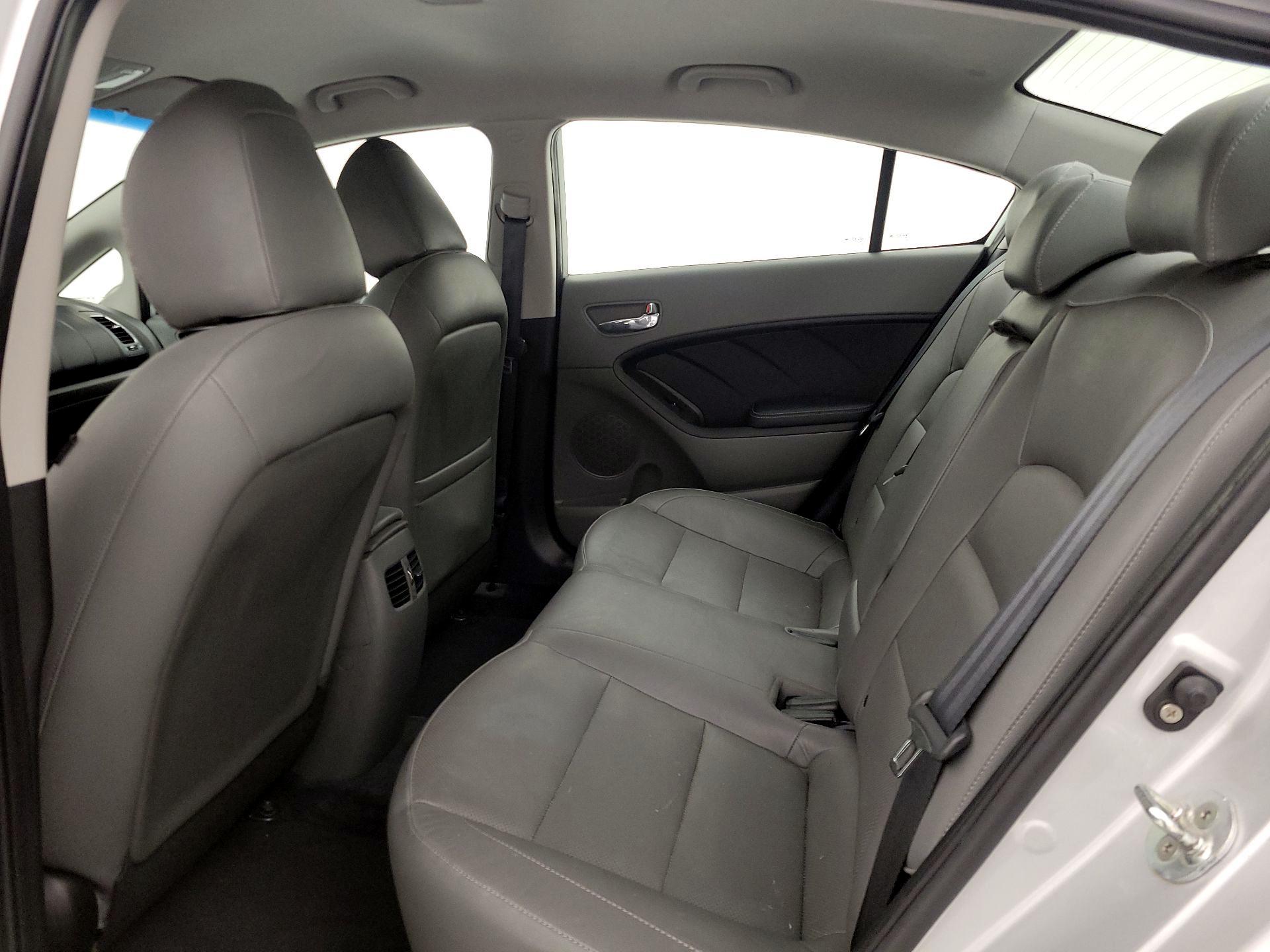 Thumbnail: 2017 Kia Forte - 17