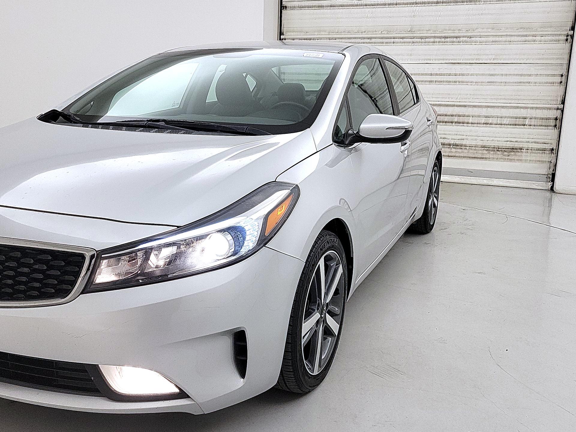 Thumbnail: 2017 Kia Forte - 3