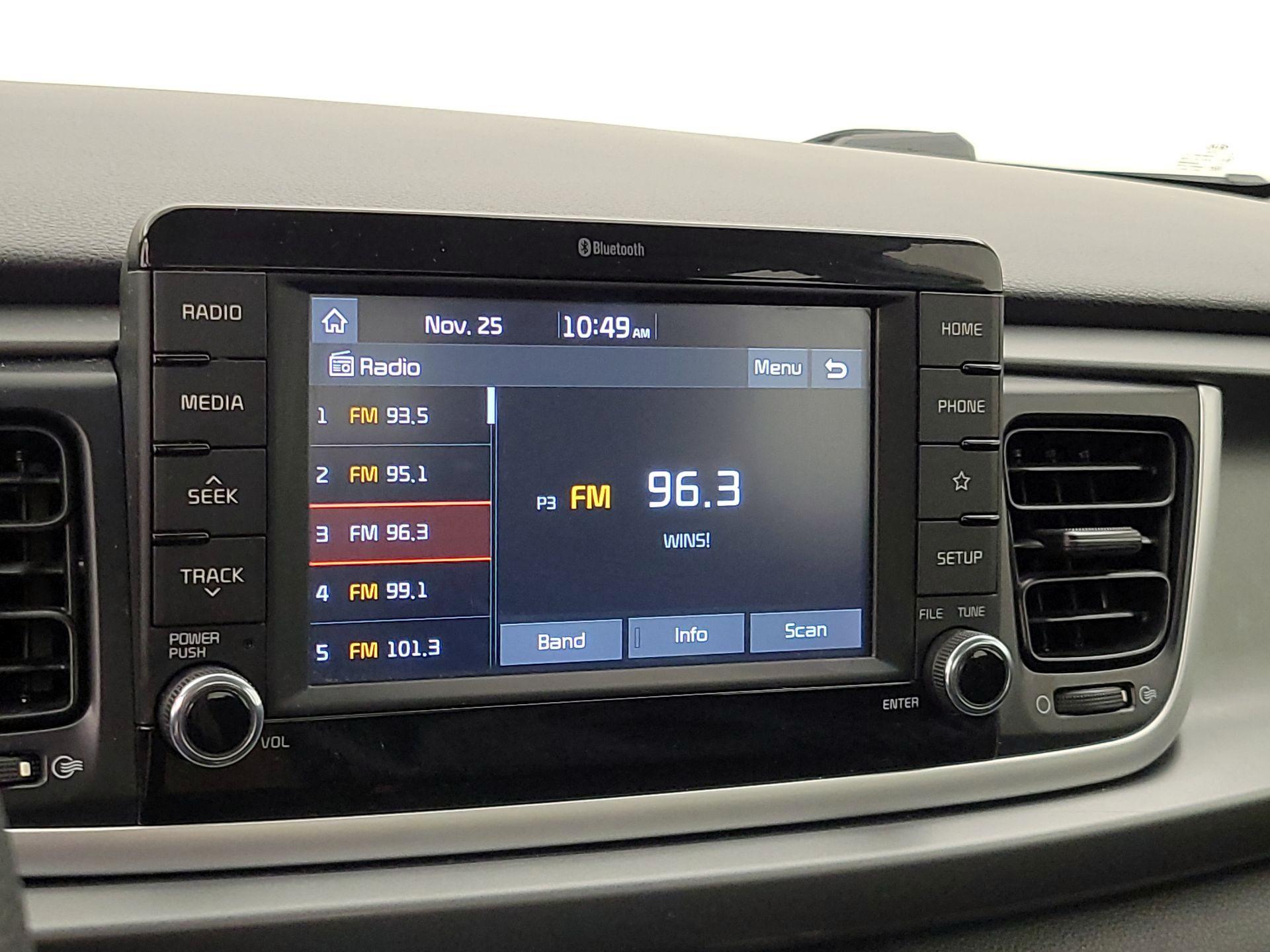 Thumbnail: 2019 Kia Rio - 15