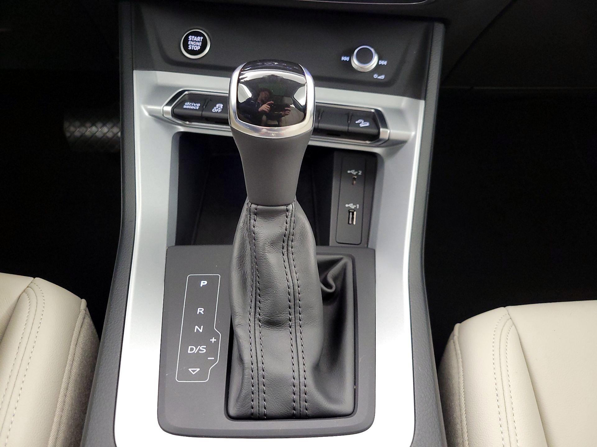 Thumbnail: 2021 Audi Q3 - 17