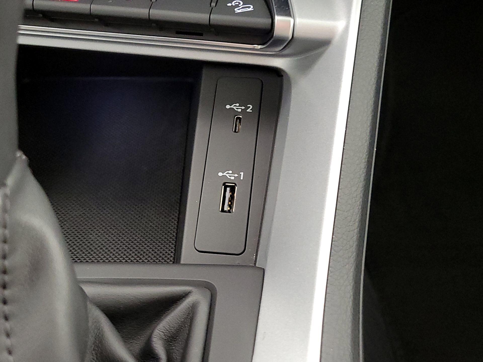 Thumbnail: 2021 Audi Q3 - 18