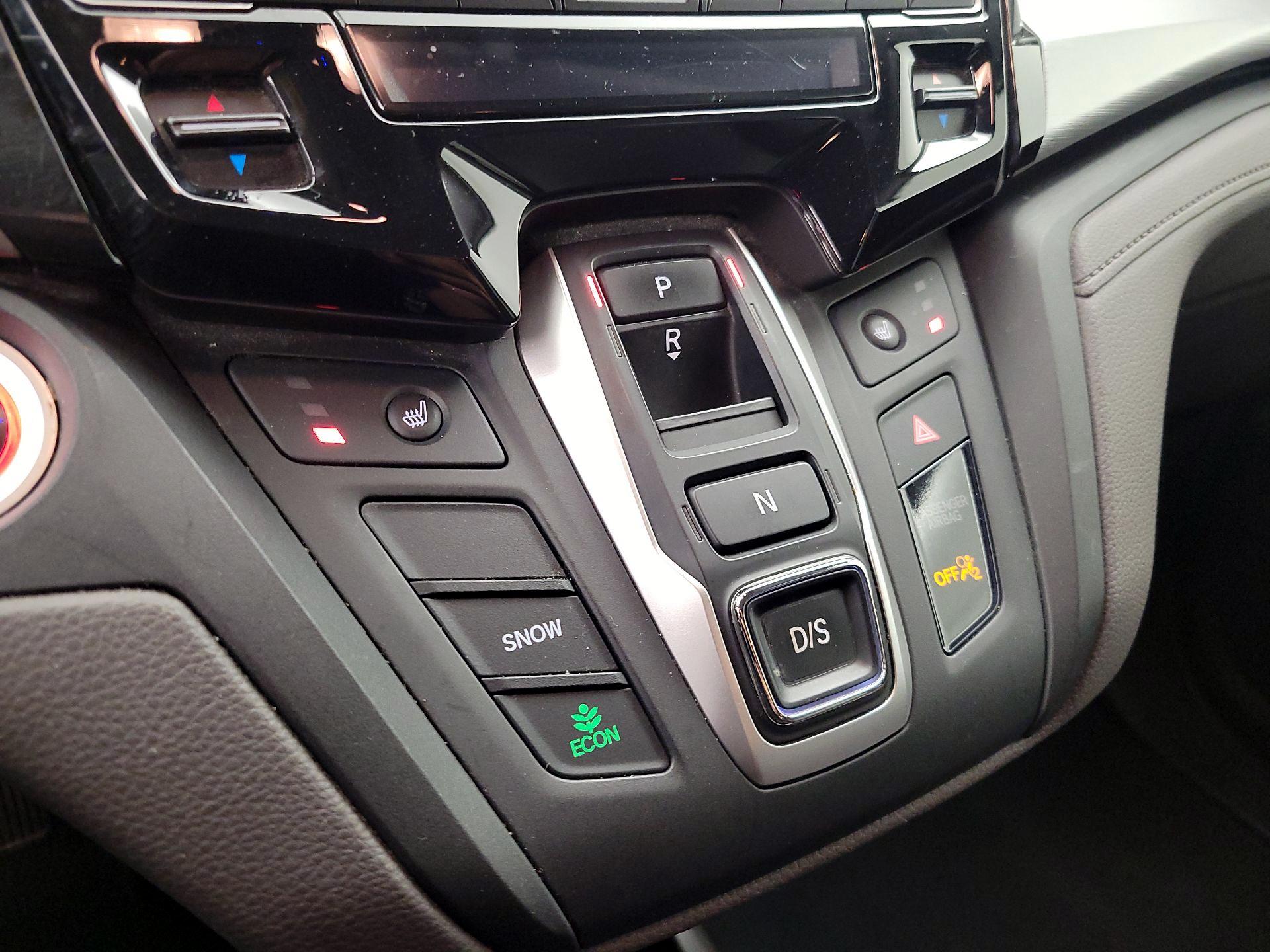 Thumbnail: 2018 Honda Odyssey - 15