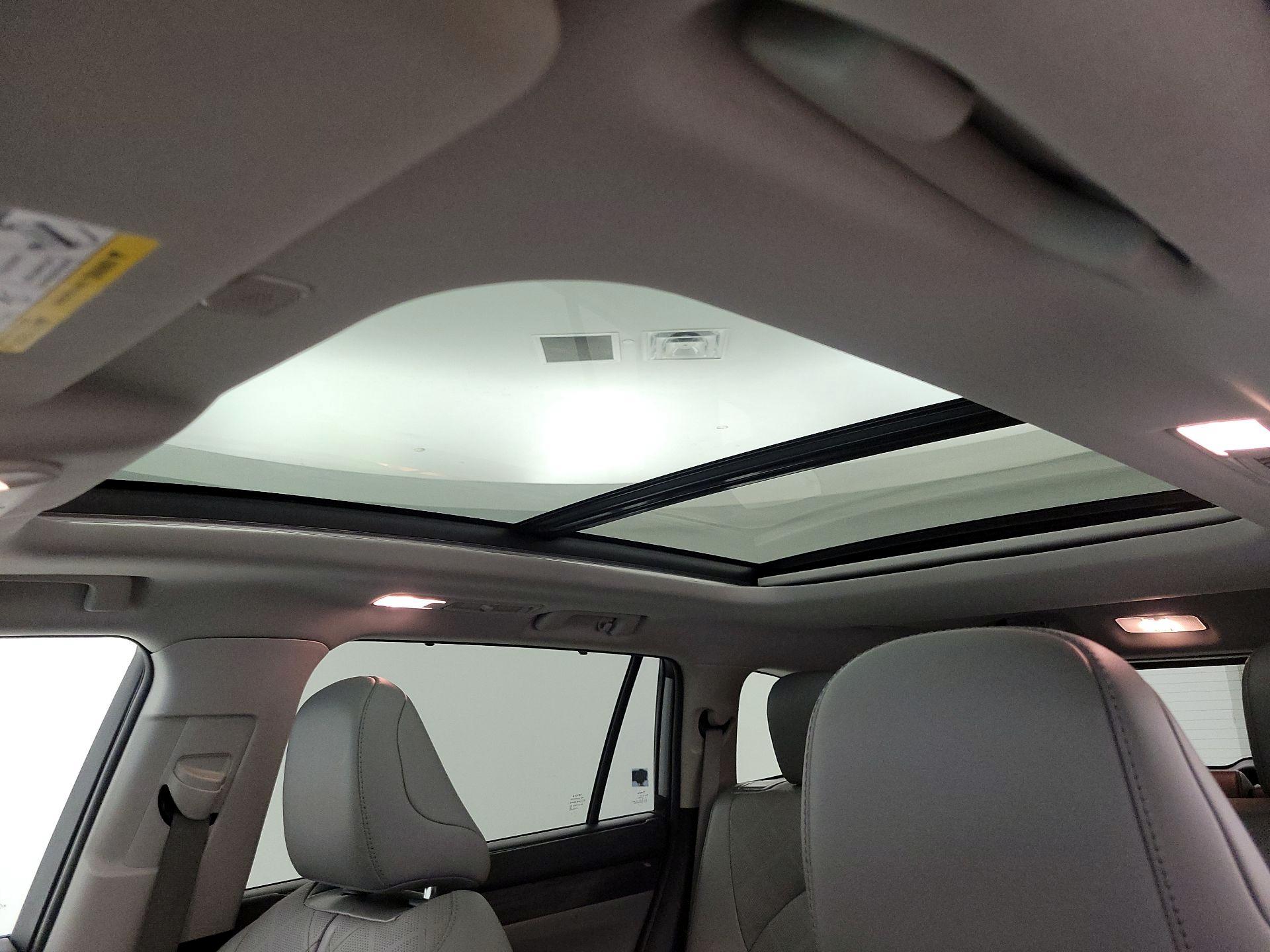 Thumbnail: 2023 Toyota Highlander - 19