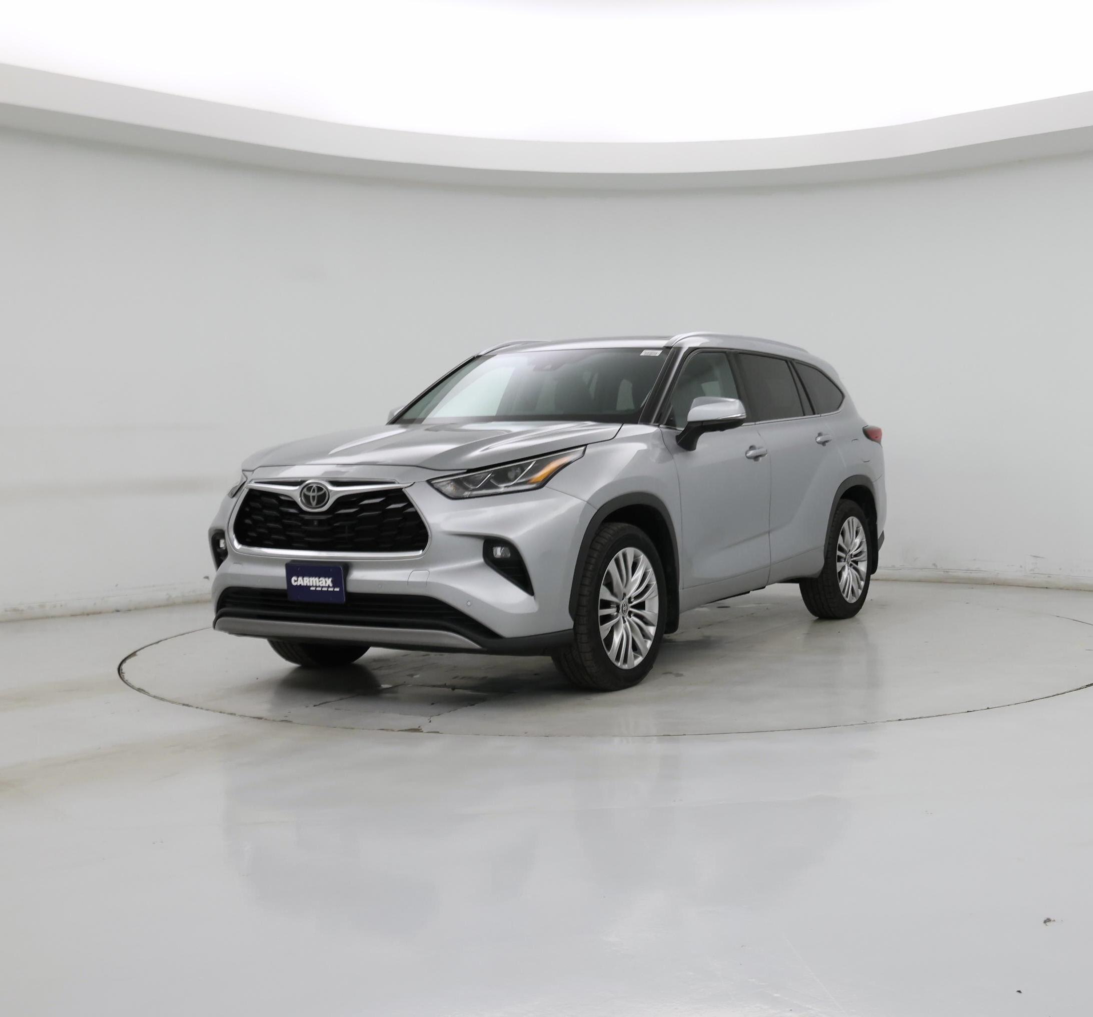 Thumbnail: 2023 Toyota Highlander - 4