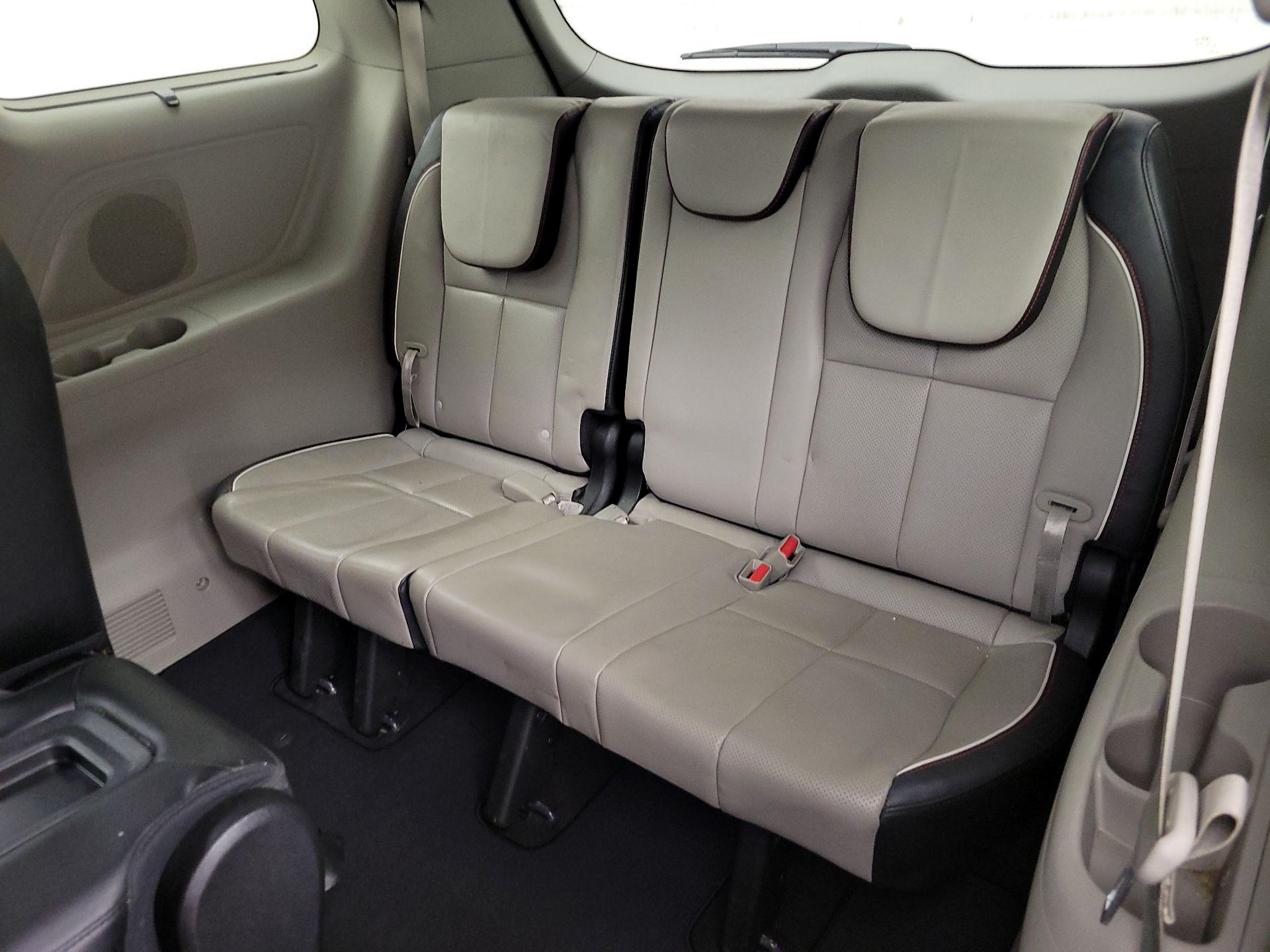 Thumbnail: 2020 Kia Sedona - 18