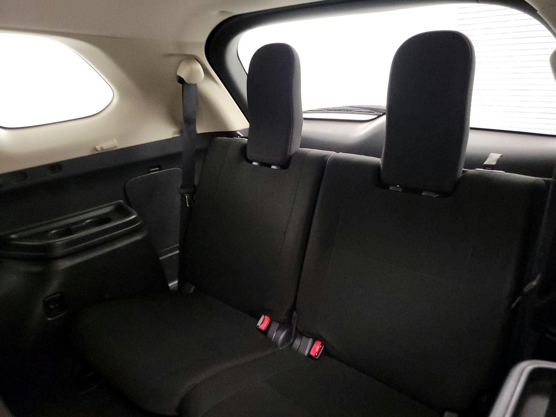 Thumbnail: 2016 Mitsubishi Outlander - 18