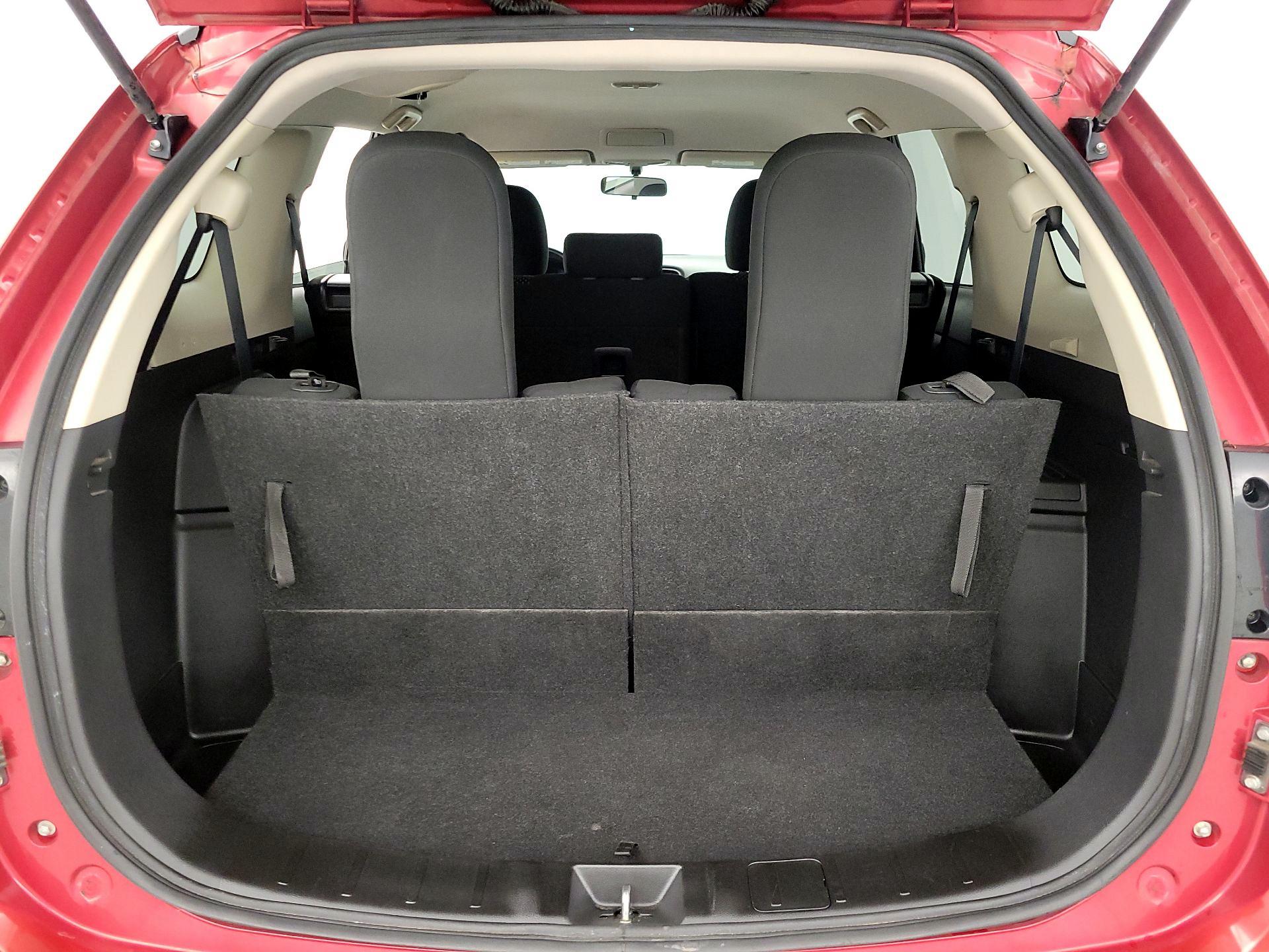 Thumbnail: 2016 Mitsubishi Outlander - 19