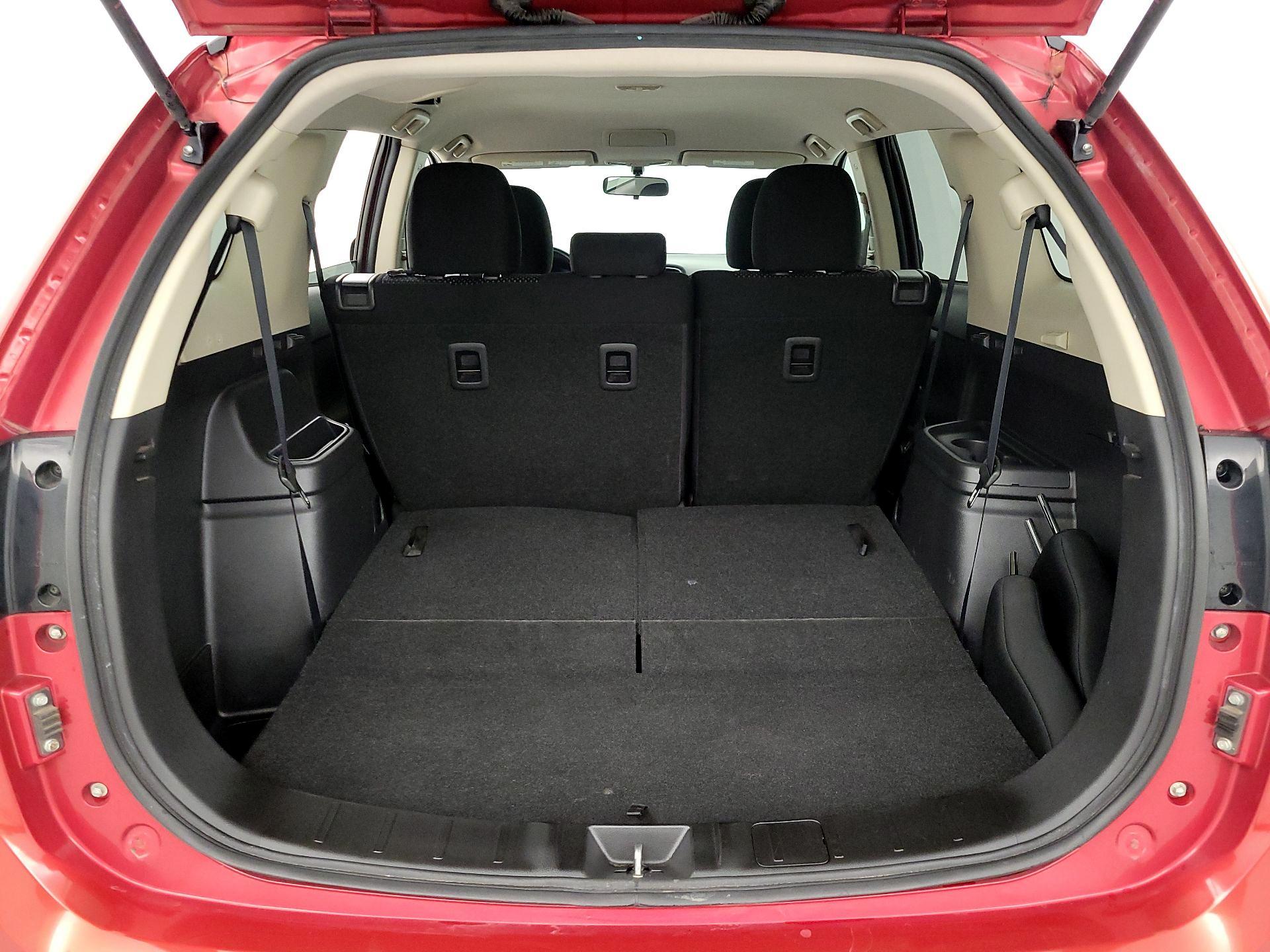 Thumbnail: 2016 Mitsubishi Outlander - 20