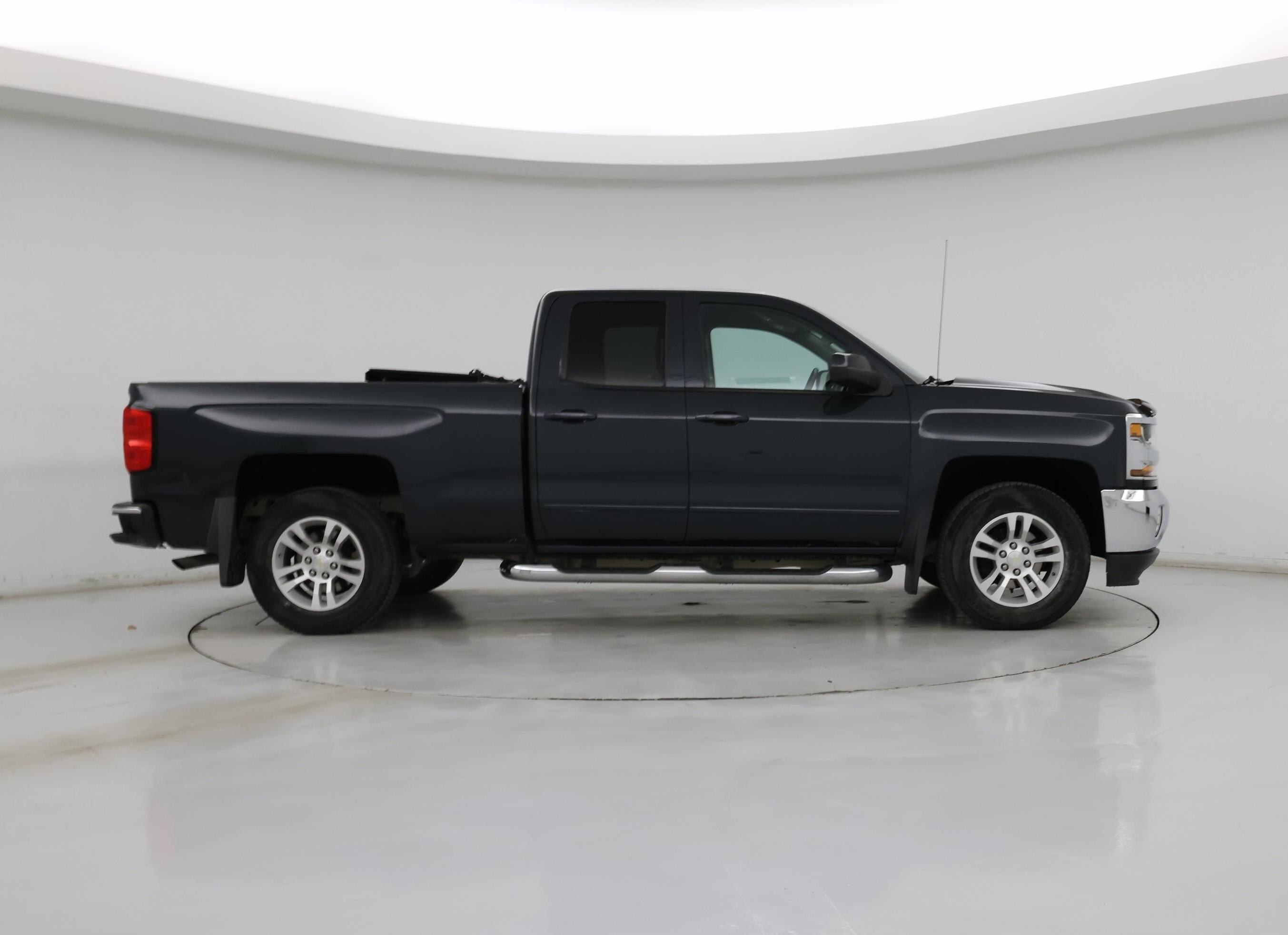 Thumbnail: 2018 Chevrolet Silverado 1500 - 7