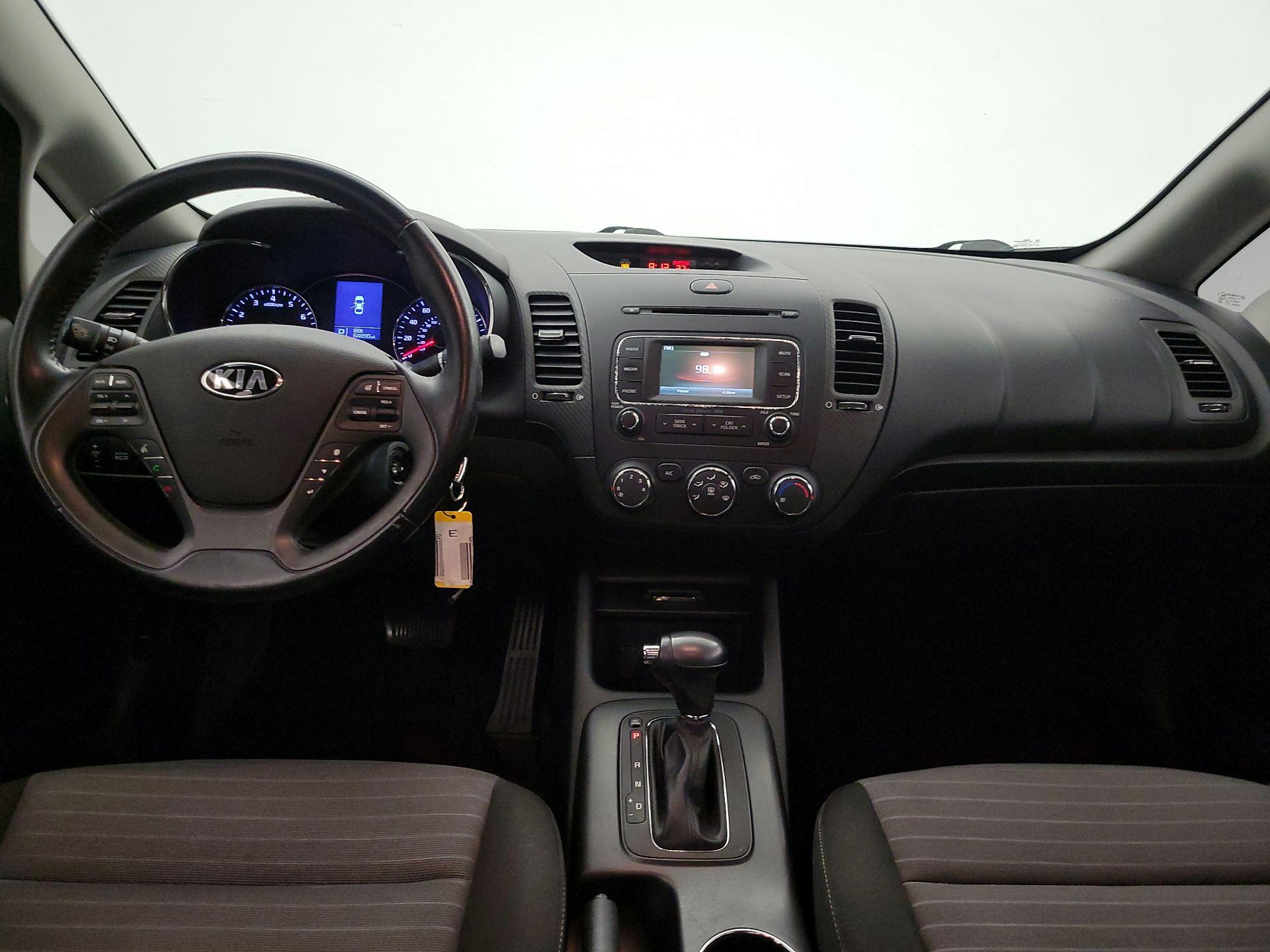 Thumbnail: 2016 Kia Forte - 9