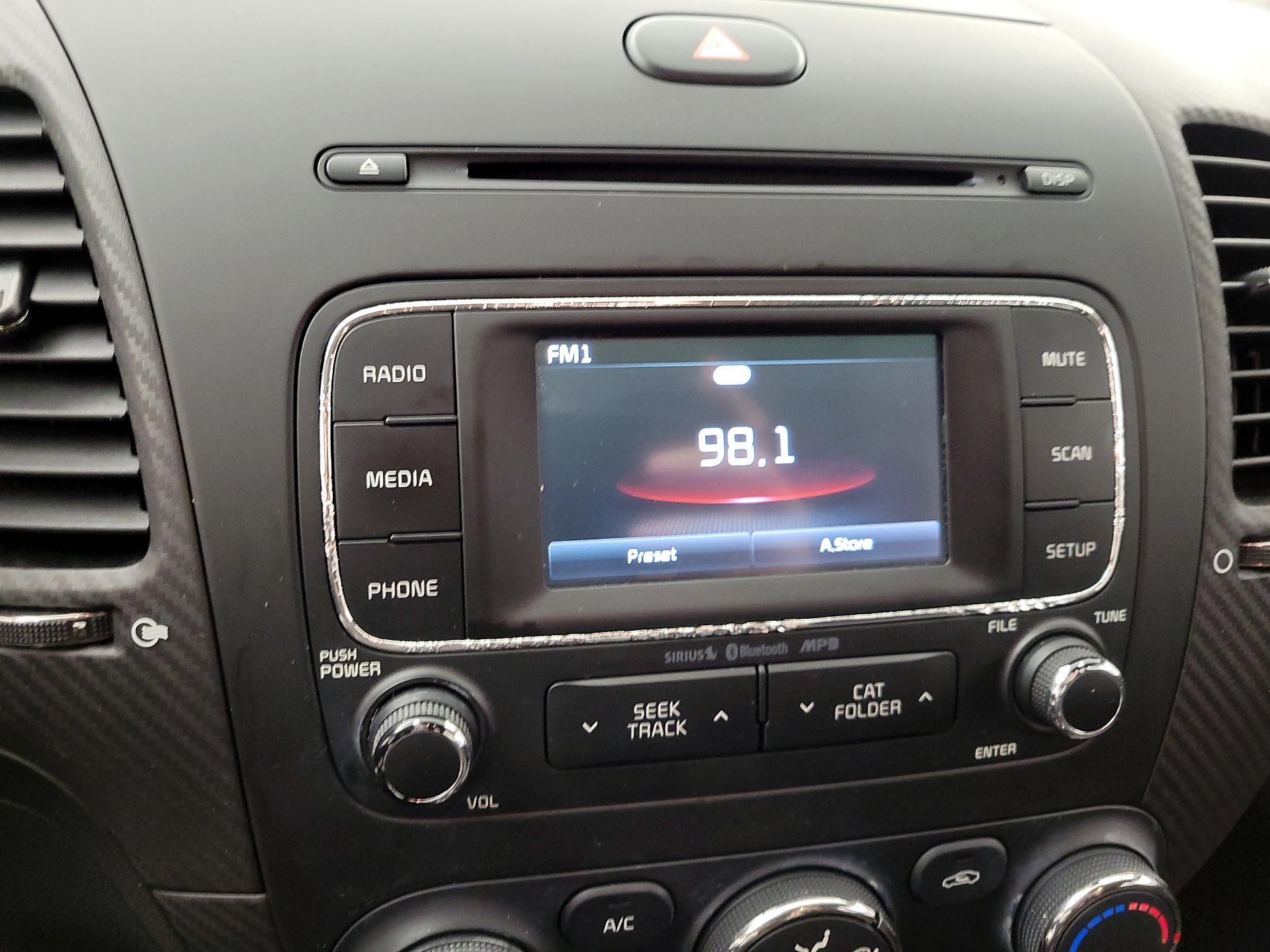 Thumbnail: 2016 Kia Forte - 15