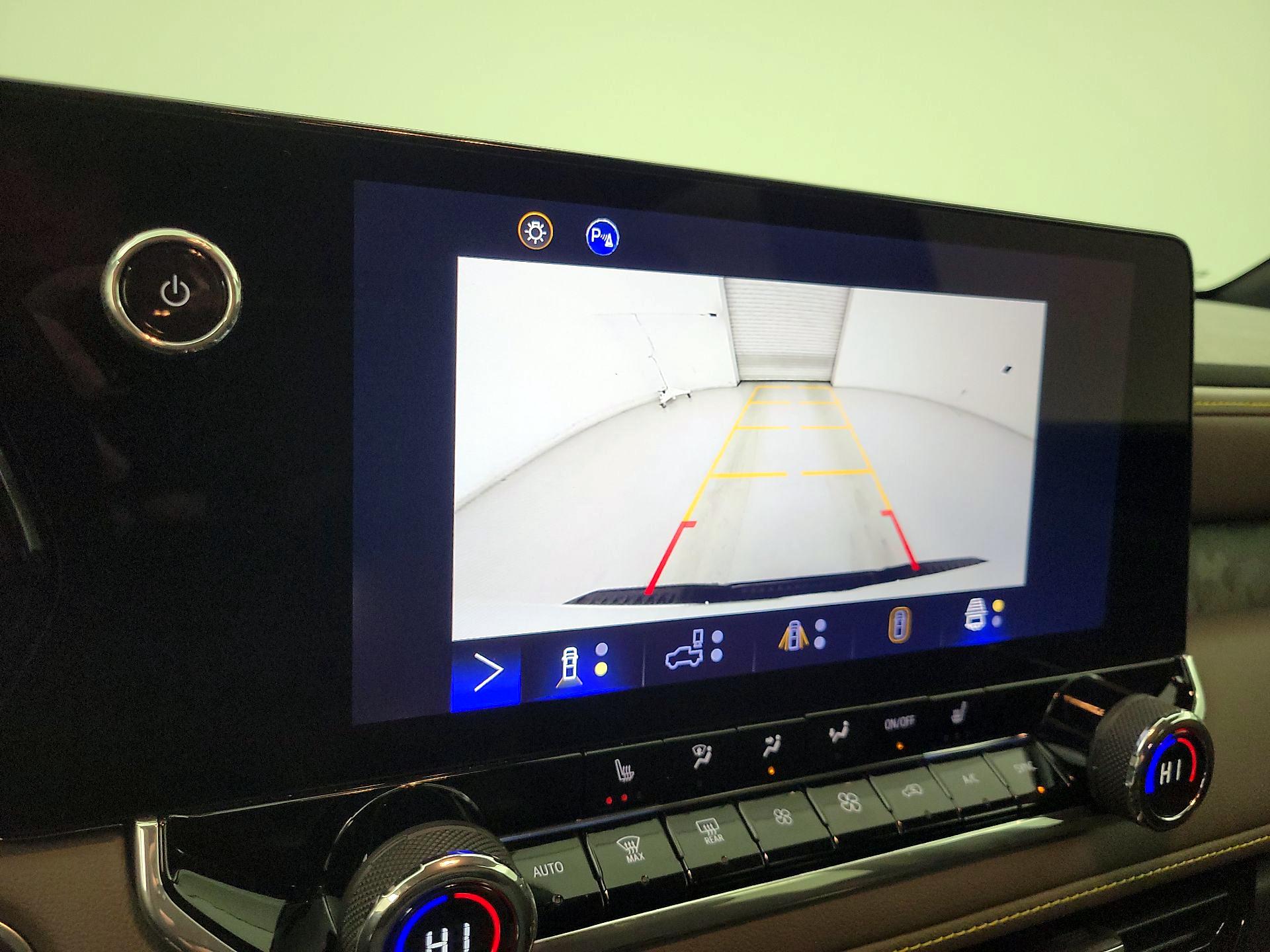 Thumbnail: 2024 Chevrolet Colorado - 15