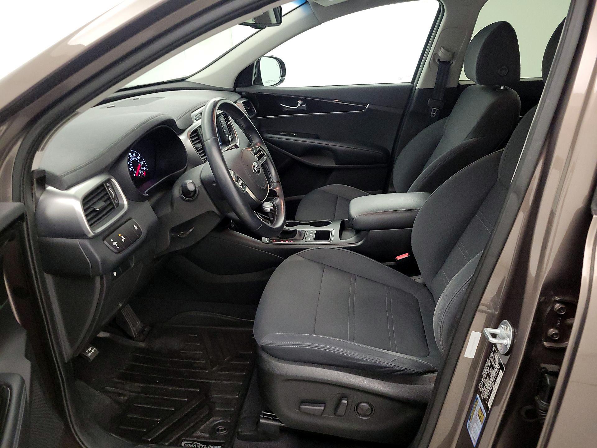 Thumbnail: 2019 Kia Sorento - 11