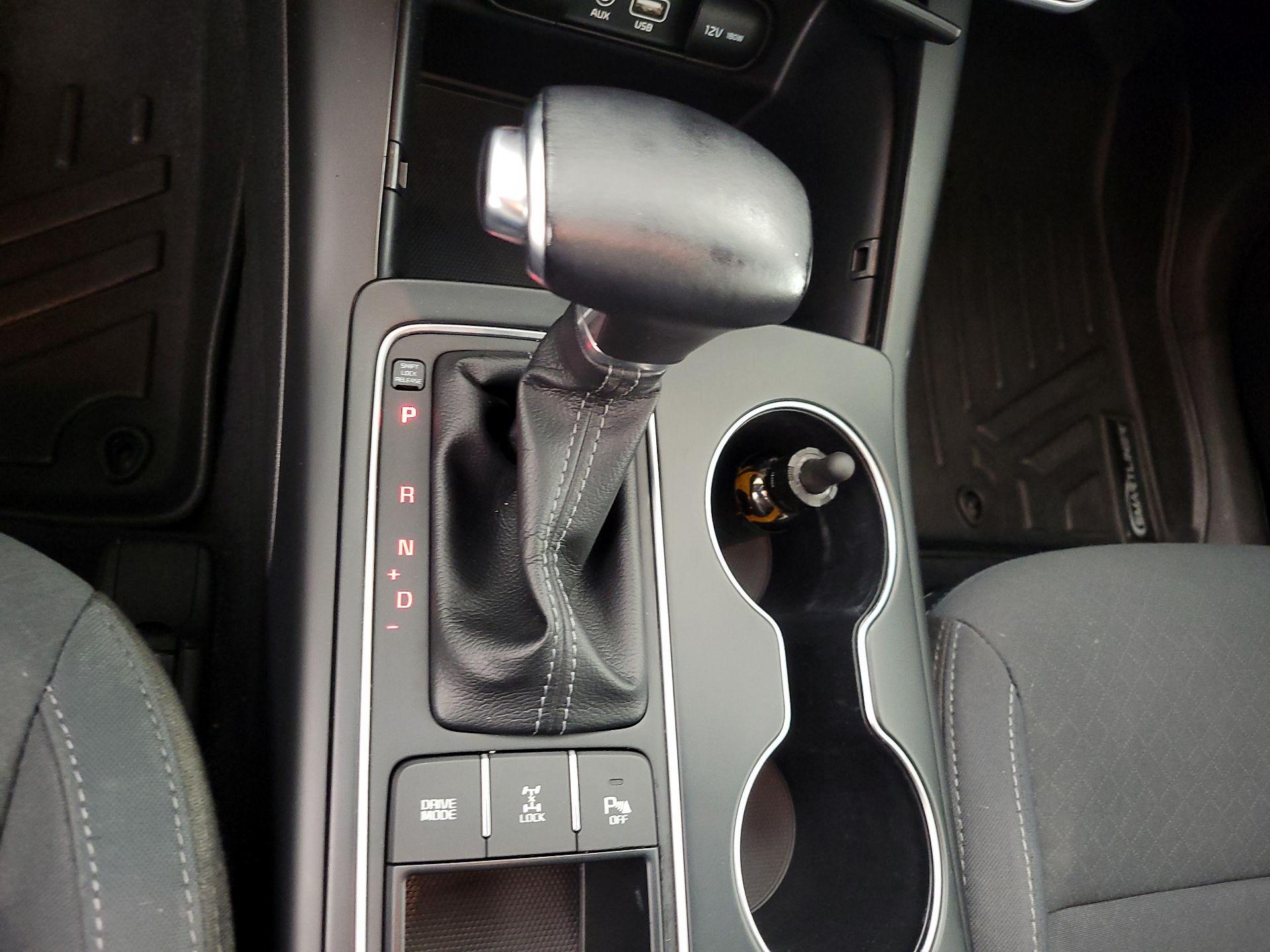 Thumbnail: 2019 Kia Sorento - 17