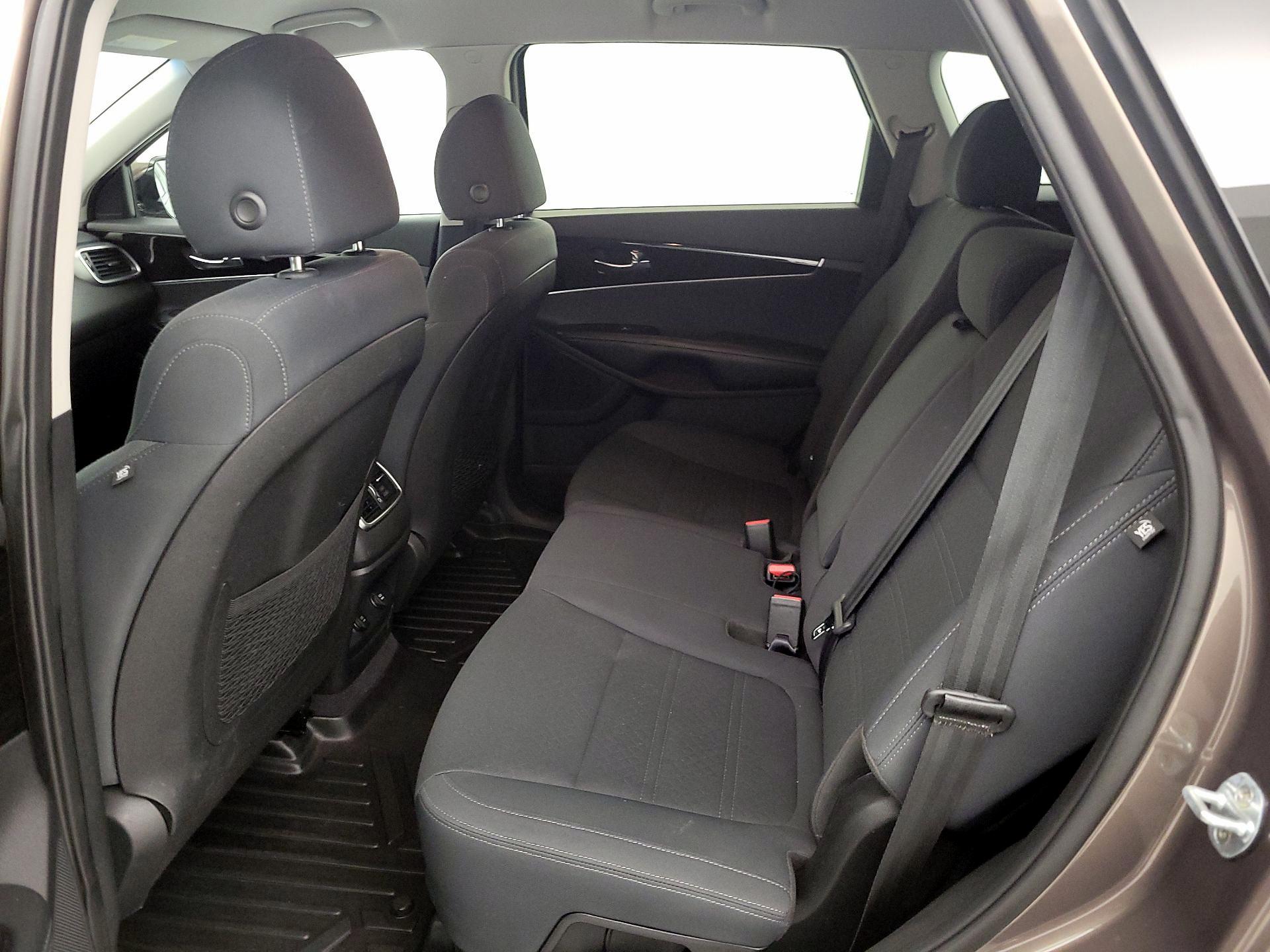 Thumbnail: 2019 Kia Sorento - 19