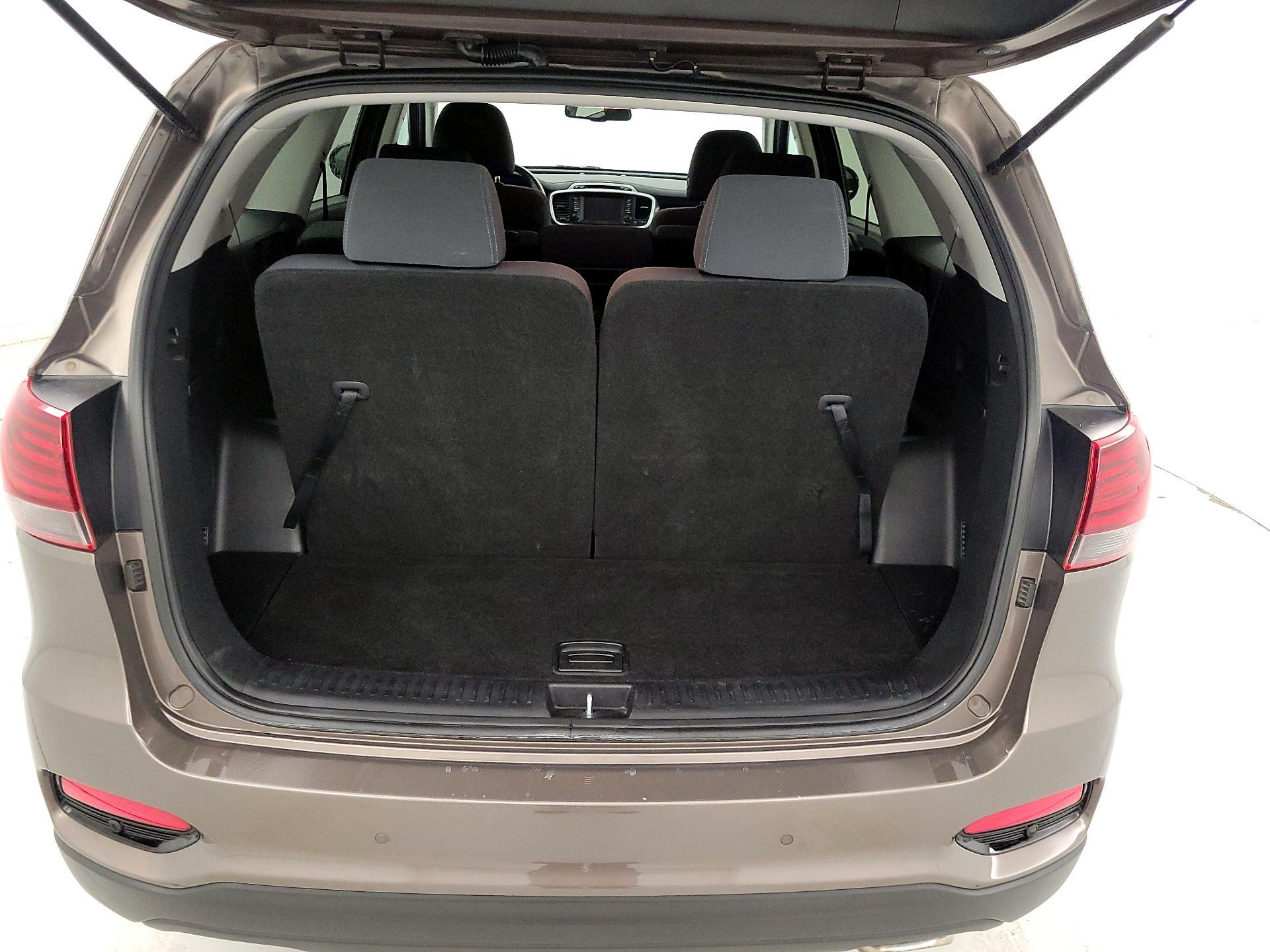 Thumbnail: 2019 Kia Sorento - 20