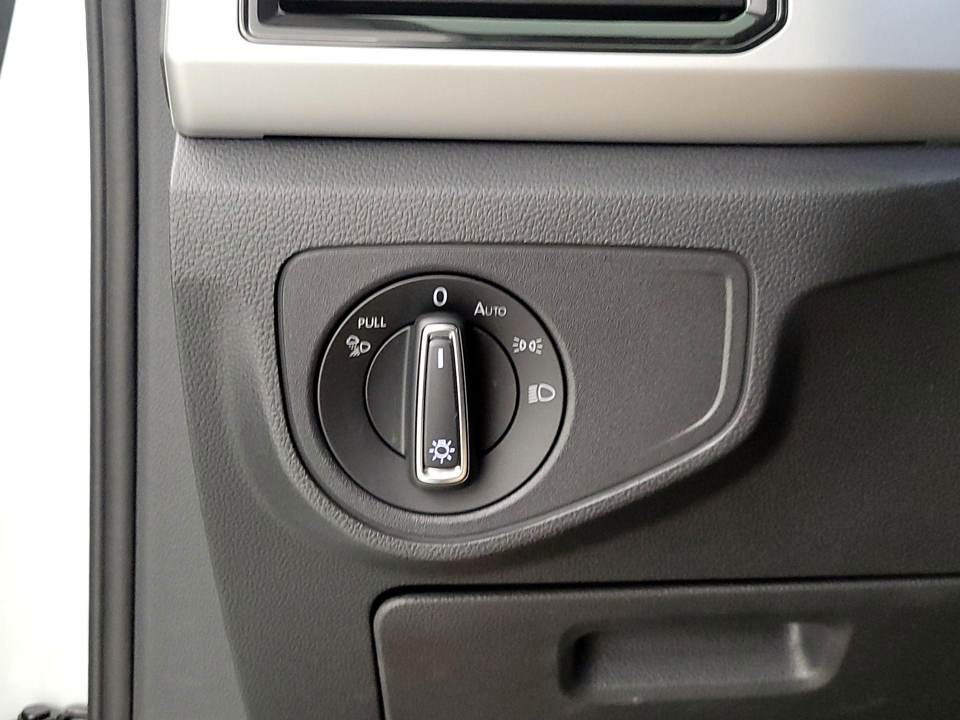 Thumbnail: 2022 Volkswagen Atlas - 13