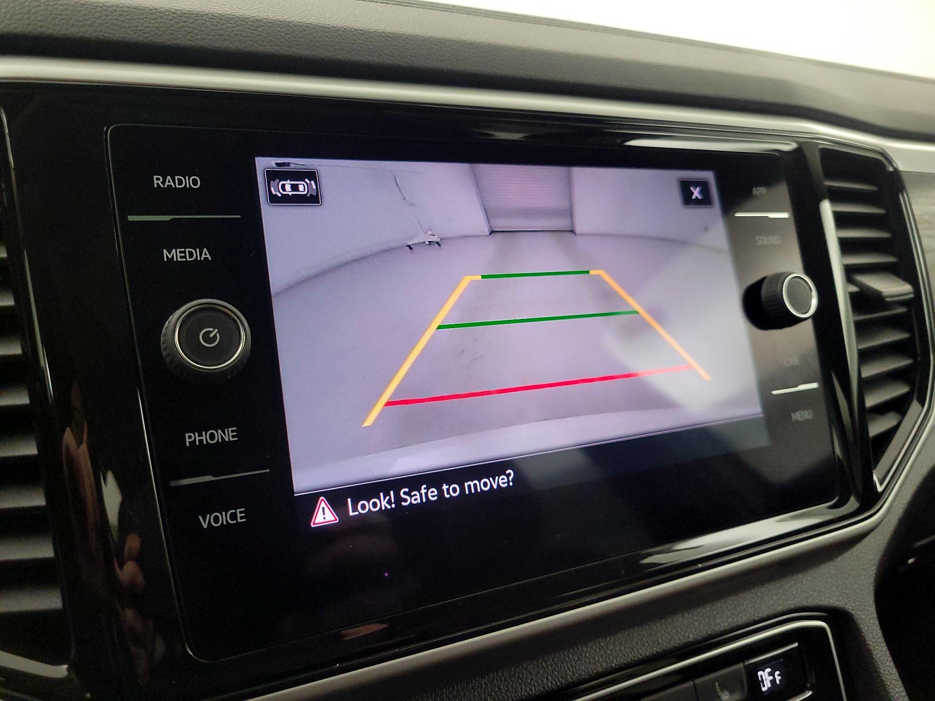 Thumbnail: 2022 Volkswagen Atlas - 14