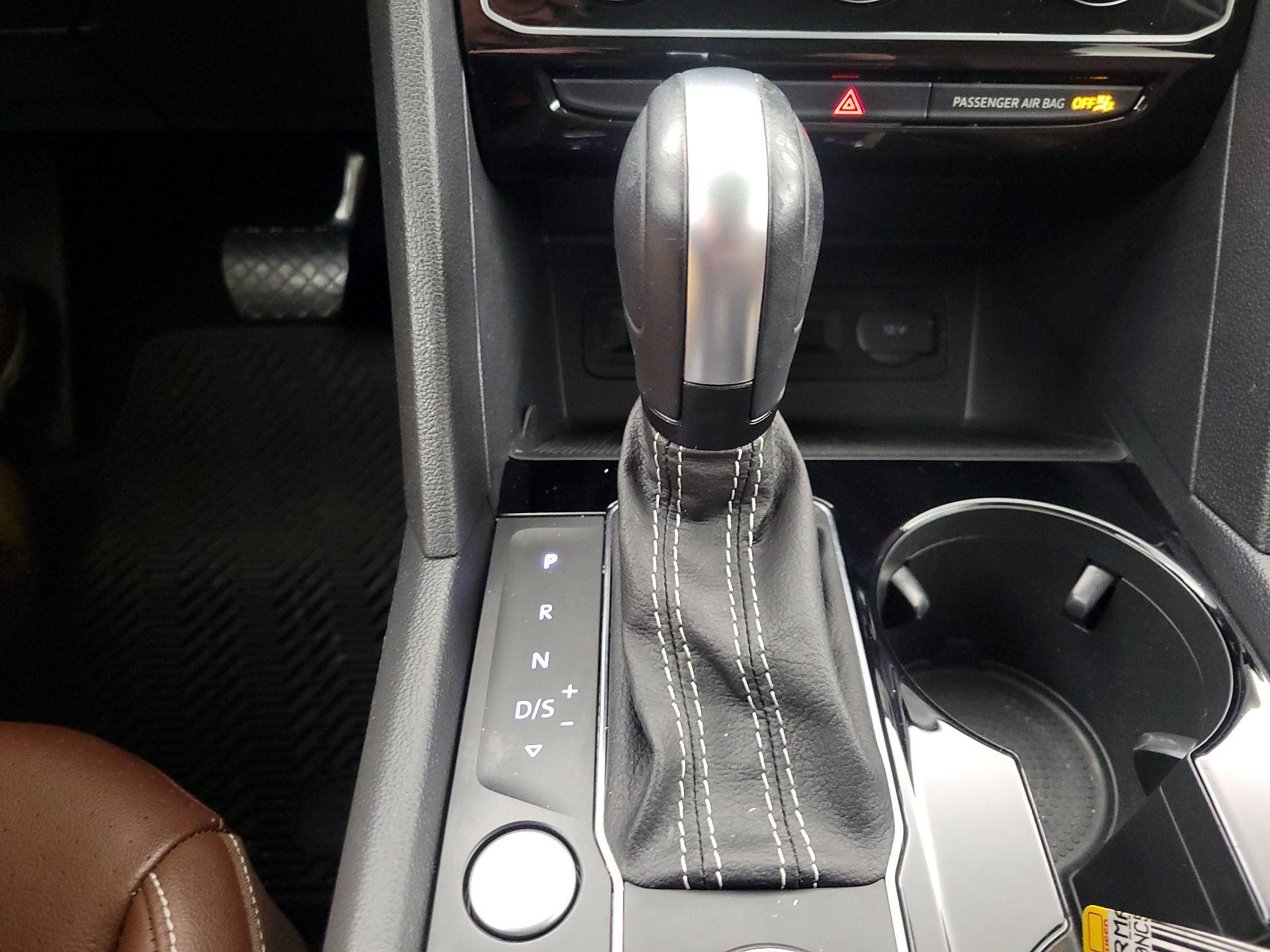 Thumbnail: 2022 Volkswagen Atlas - 17