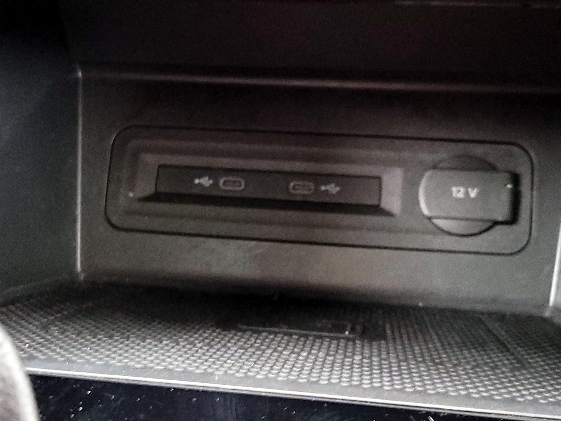 Thumbnail: 2022 Volkswagen Atlas - 18