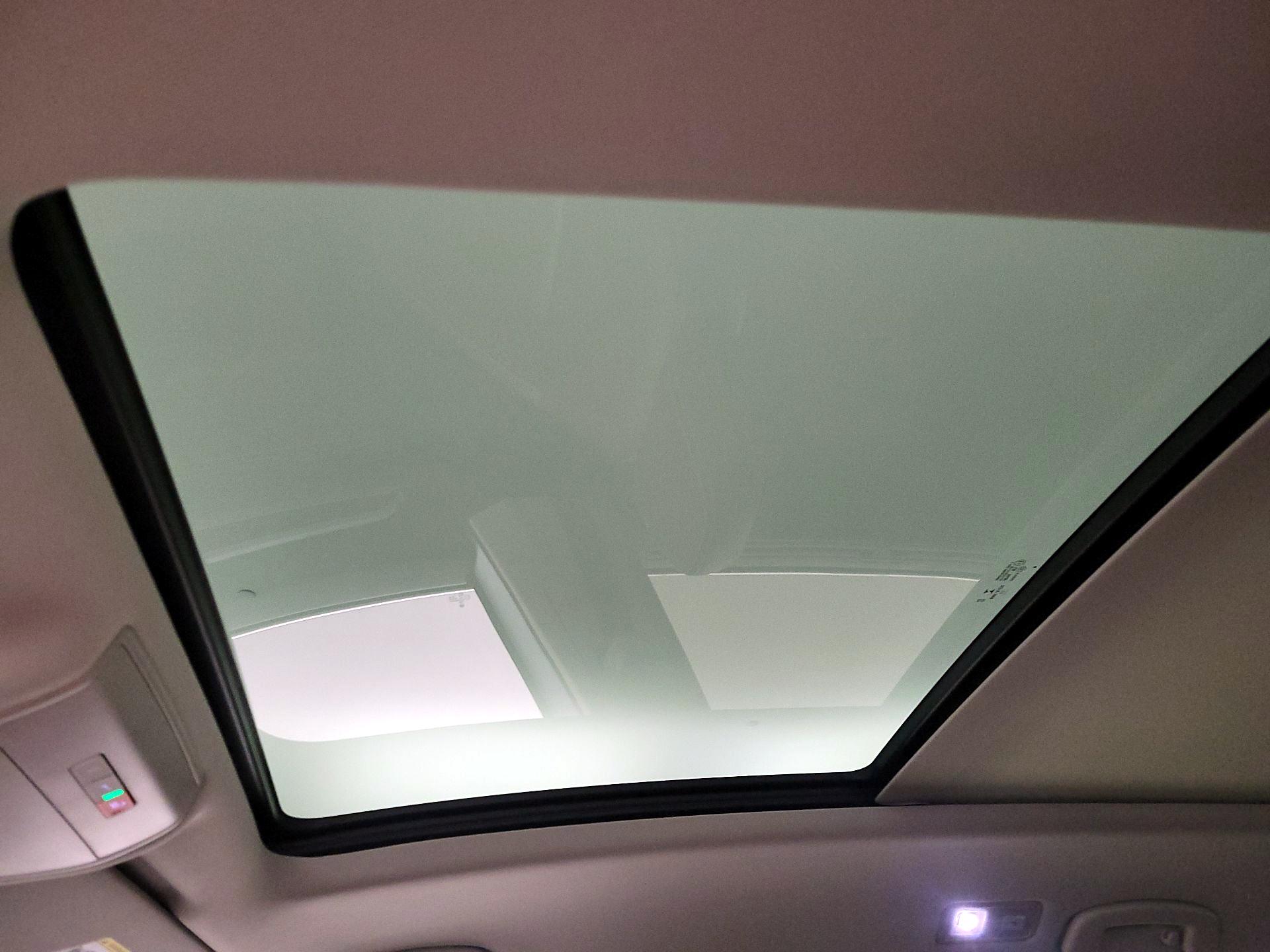 Thumbnail: 2022 Volkswagen Atlas - 19