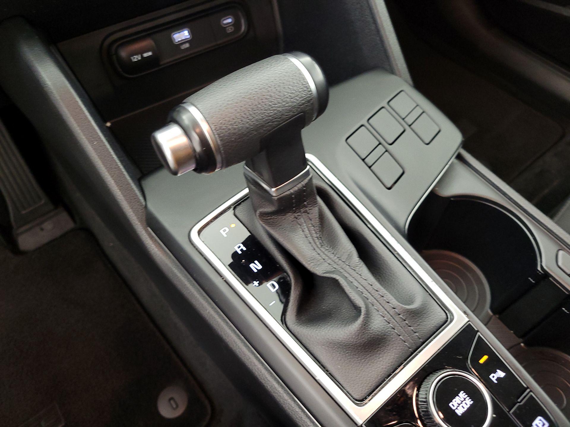 Thumbnail: 2023 Kia Sportage - 17