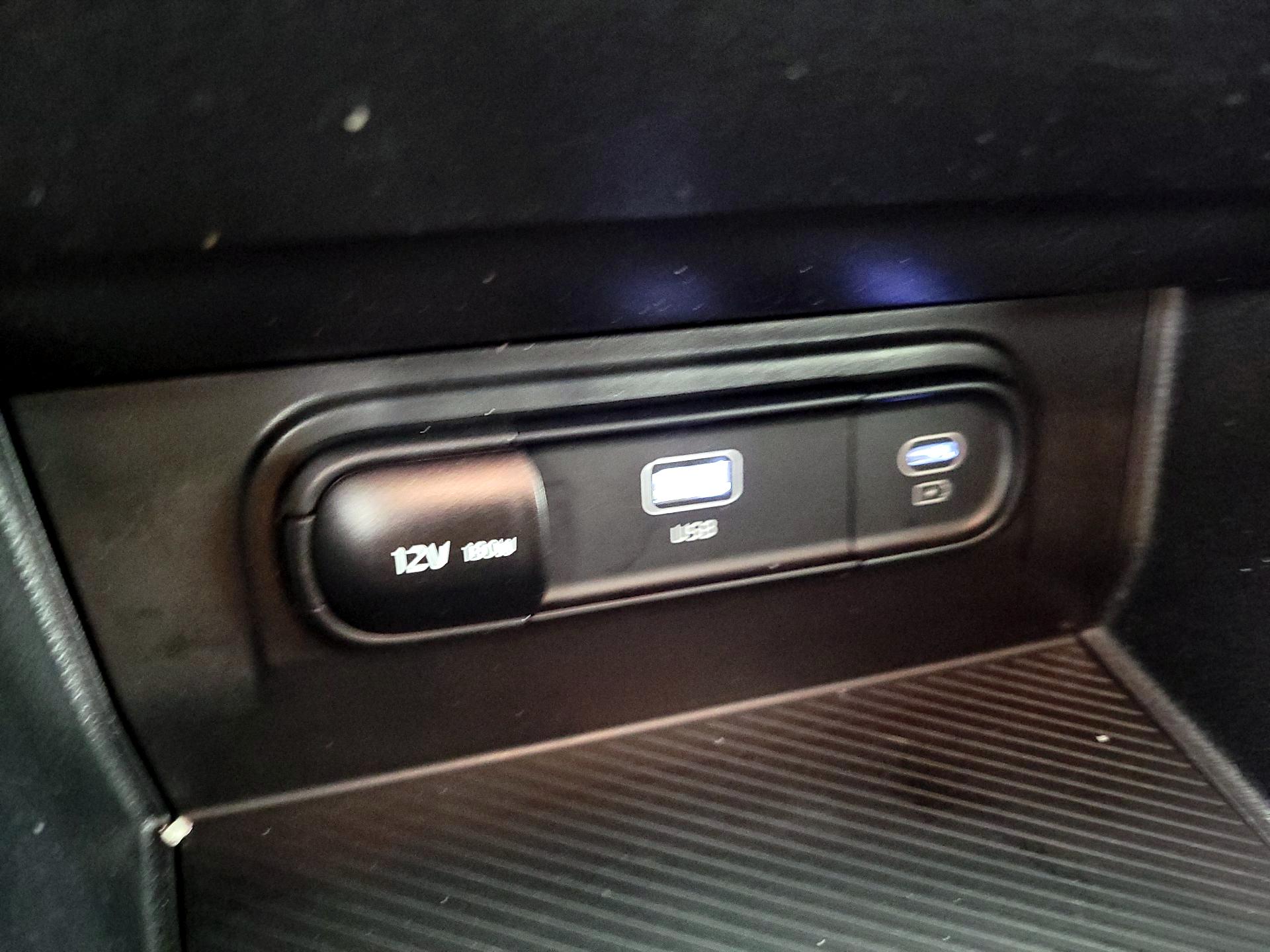 Thumbnail: 2023 Kia Sportage - 18