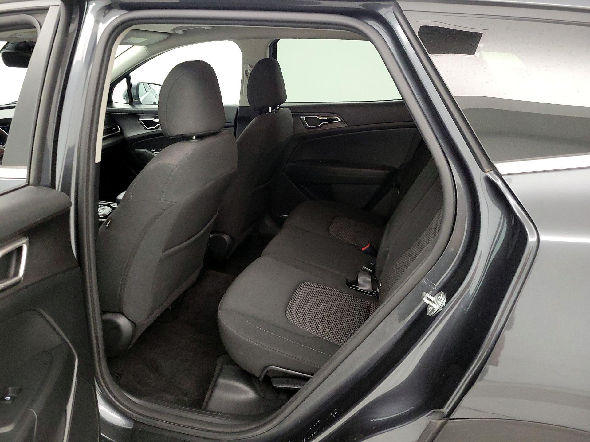 Thumbnail: 2023 Kia Sportage - 19