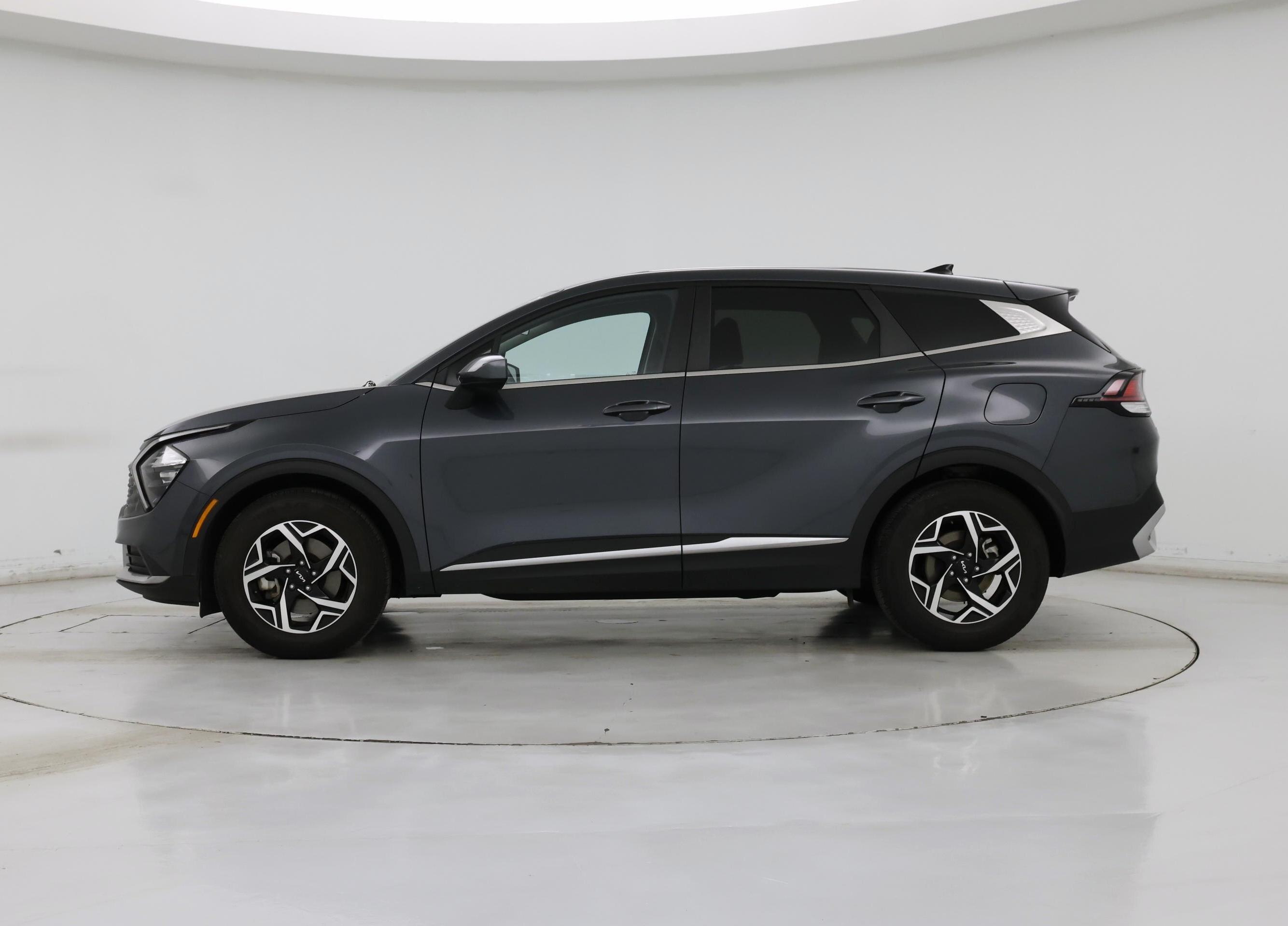 Thumbnail: 2023 Kia Sportage - 3