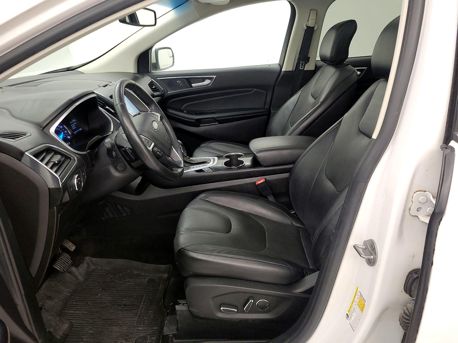 Thumbnail: 2018 Ford Edge - 11