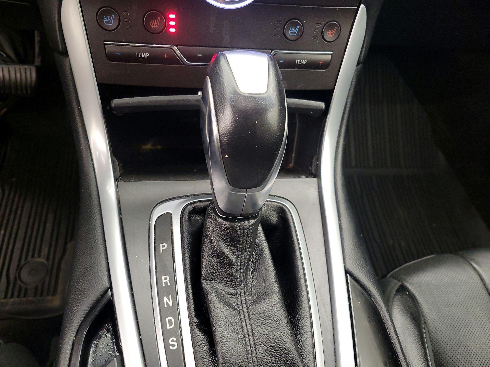 Thumbnail: 2018 Ford Edge - 18