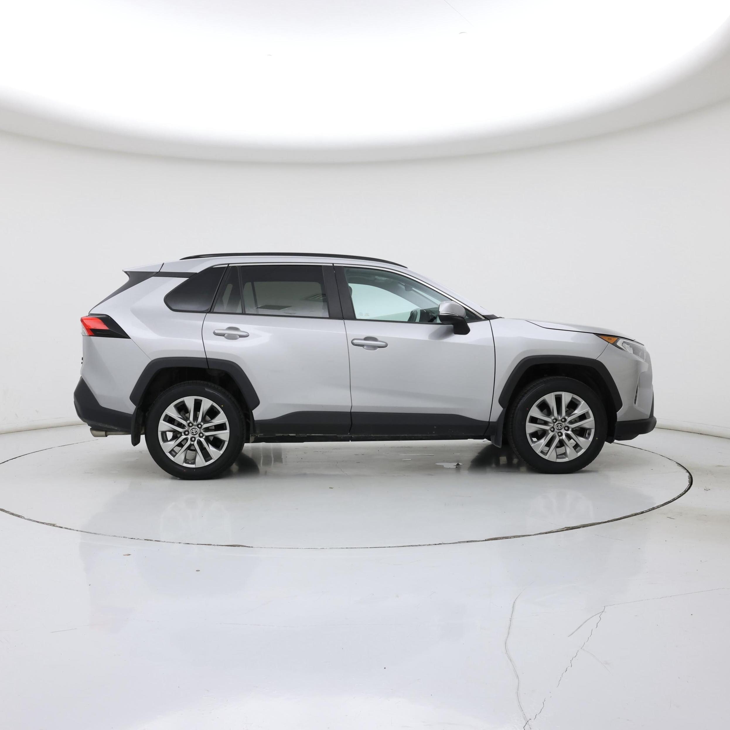 Thumbnail: 2021 Toyota RAV4 - 7